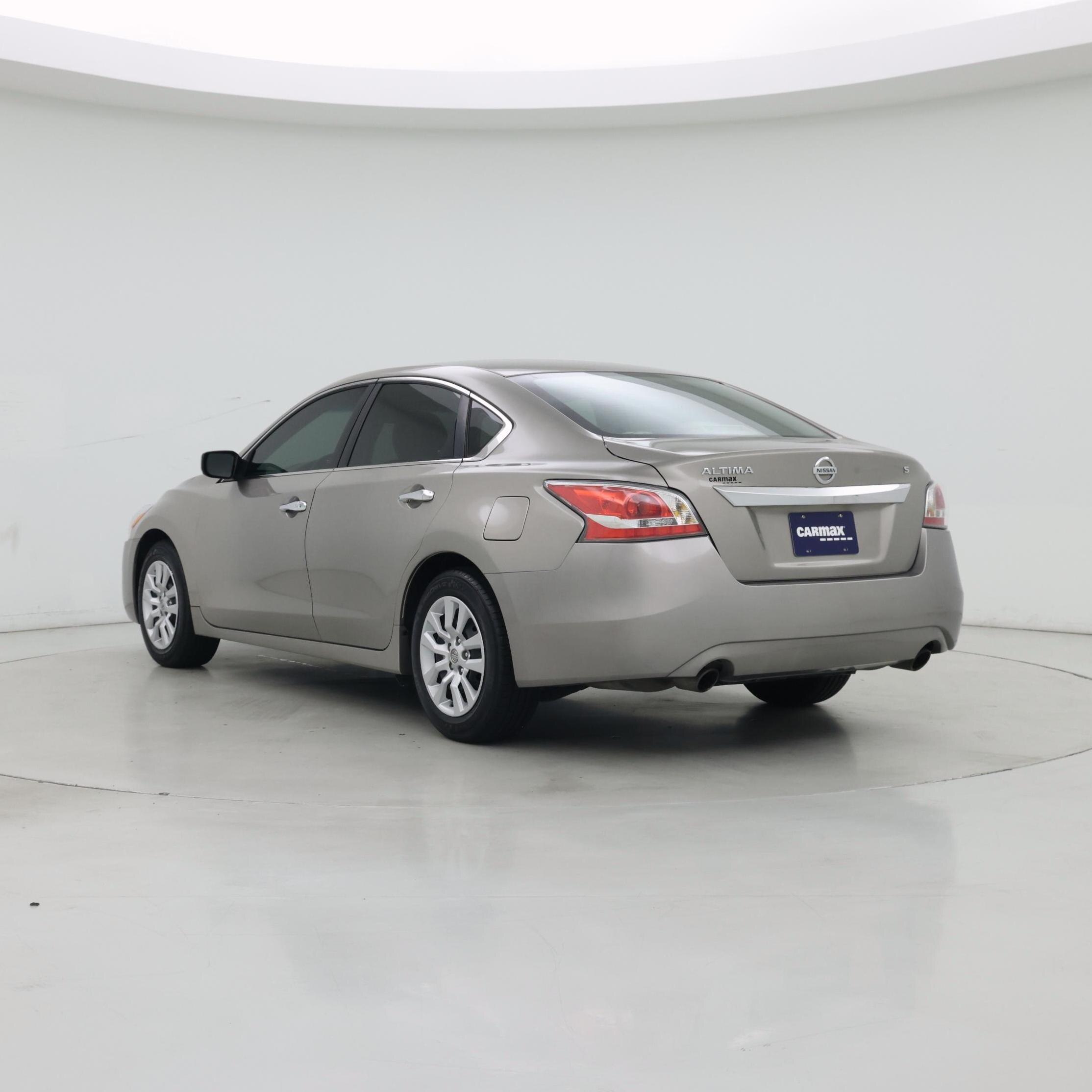 Thumbnail: 2015 Nissan Altima - 2