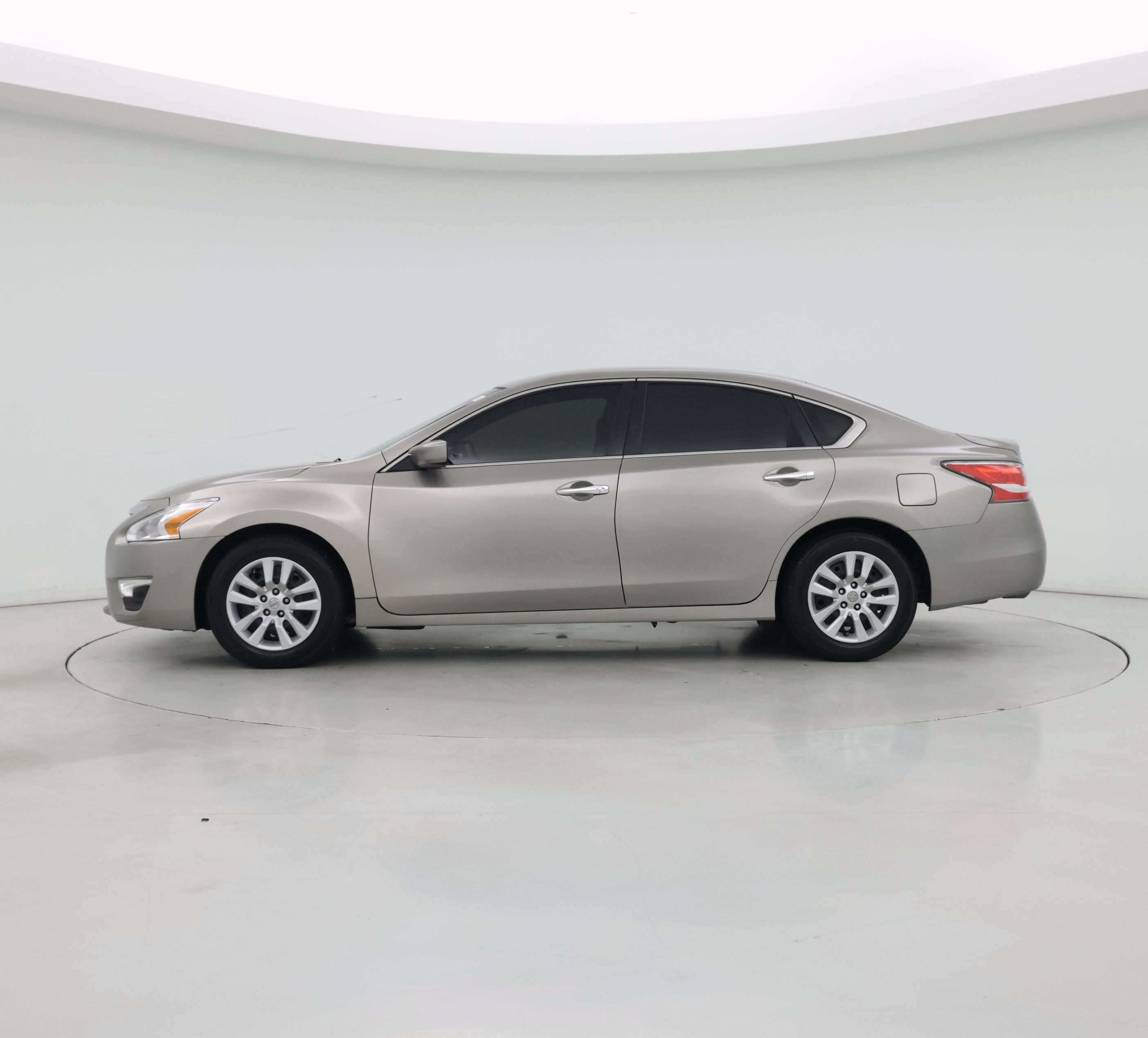 Thumbnail: 2015 Nissan Altima - 3