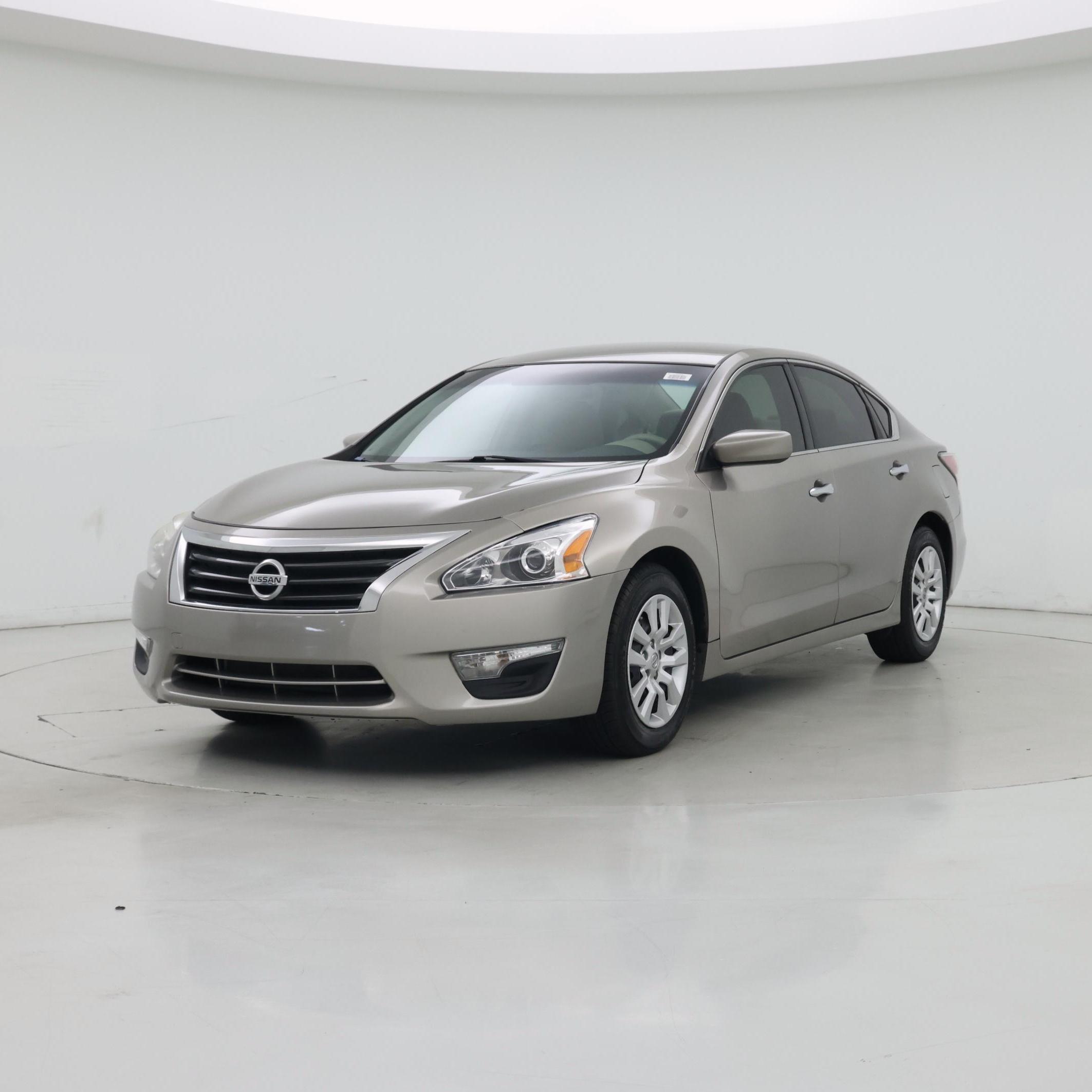 Thumbnail: 2015 Nissan Altima - 4