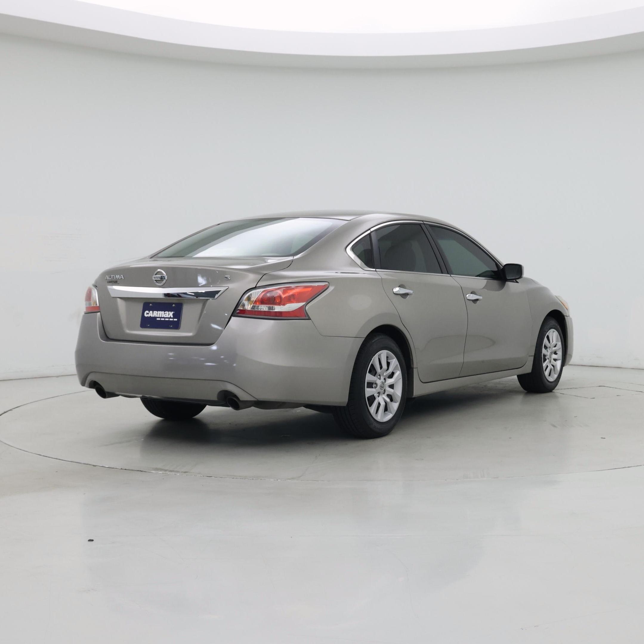 Thumbnail: 2015 Nissan Altima - 8