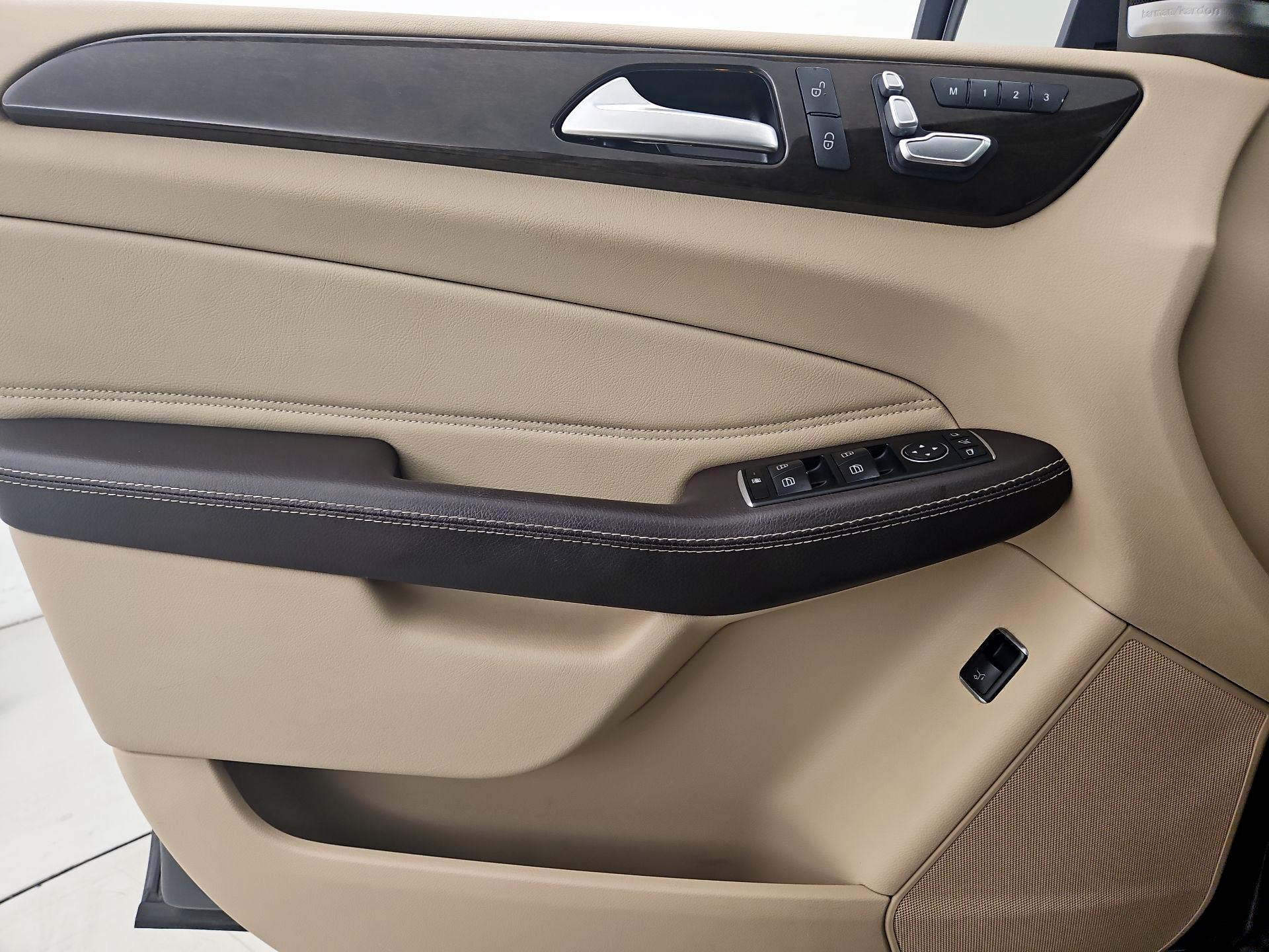 Thumbnail: 2017 Mercedes-Benz GLE - 12