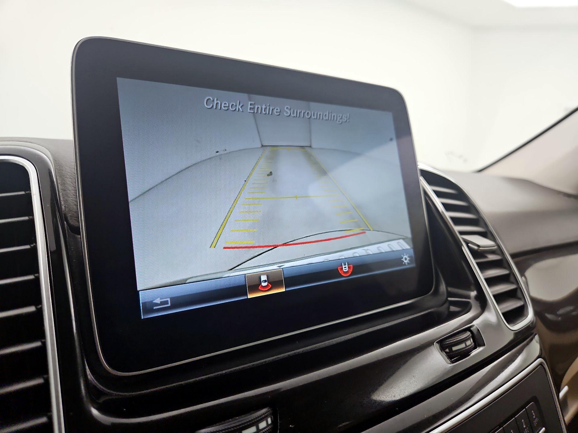 Thumbnail: 2017 Mercedes-Benz GLE - 15