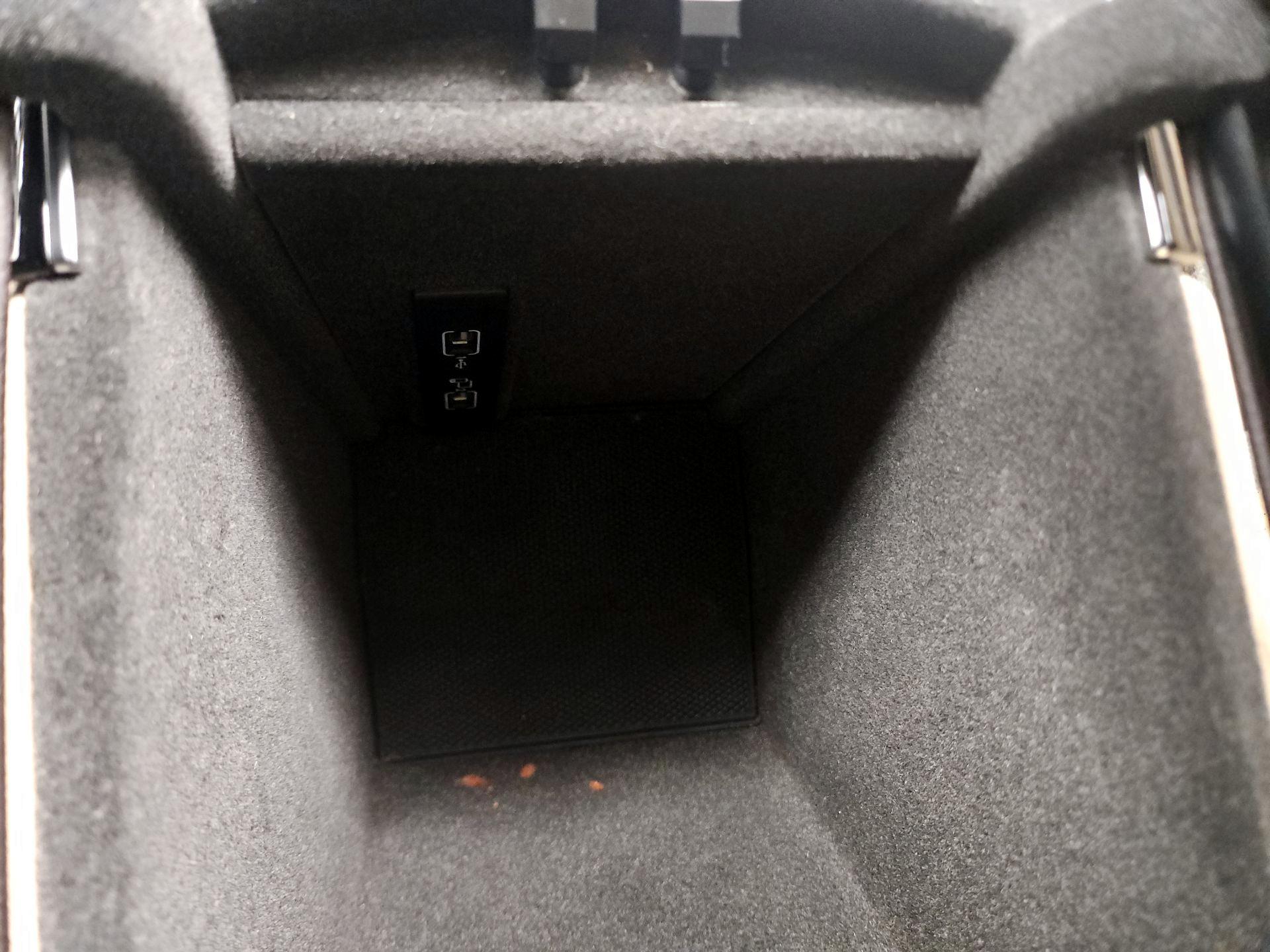 Thumbnail: 2017 Mercedes-Benz GLE - 19