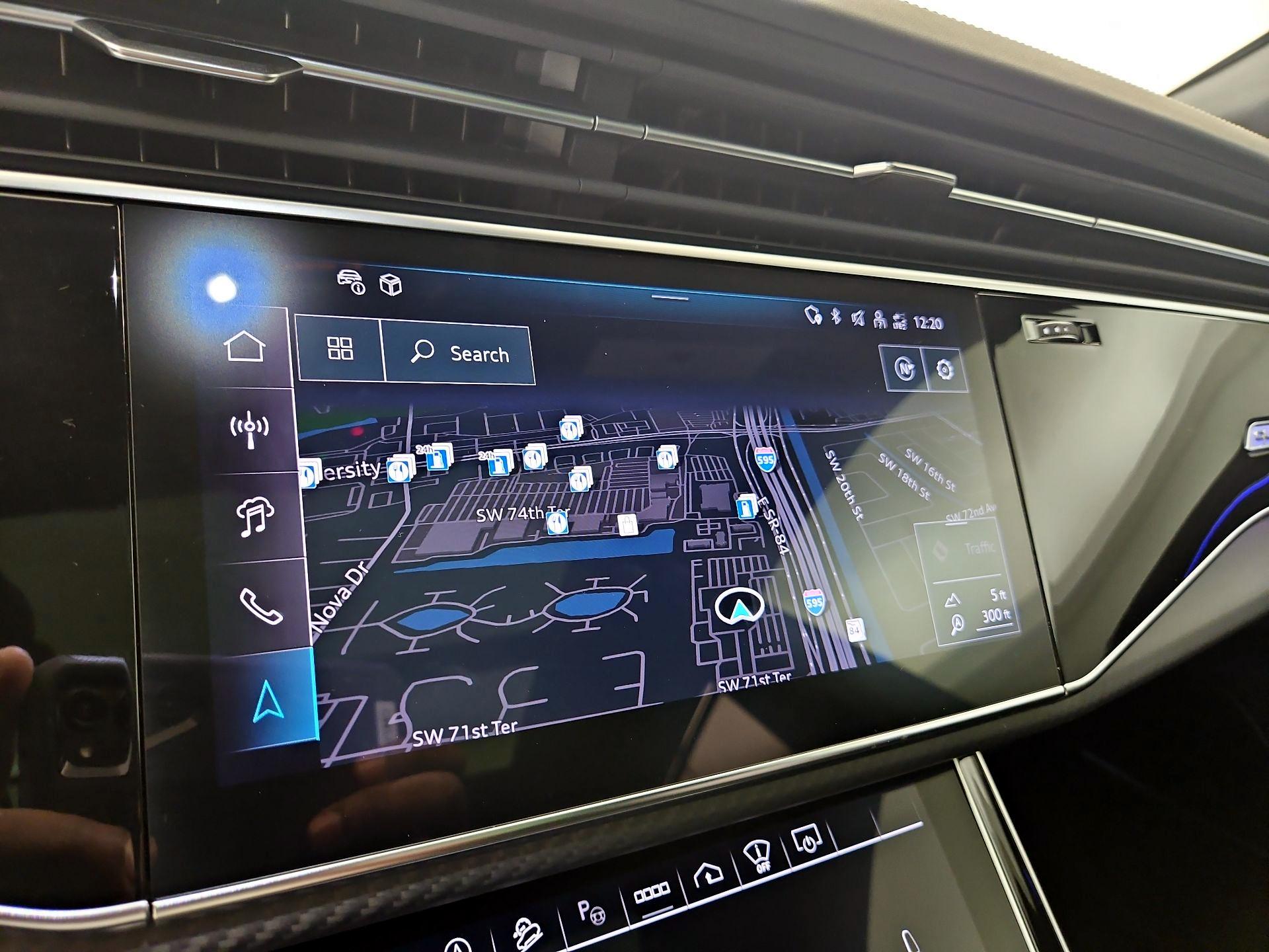 Thumbnail: 2024 Audi SQ8 - 14