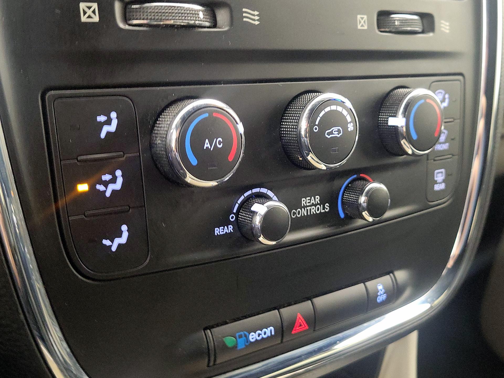 Thumbnail: 2017 Dodge Grand Caravan - 16