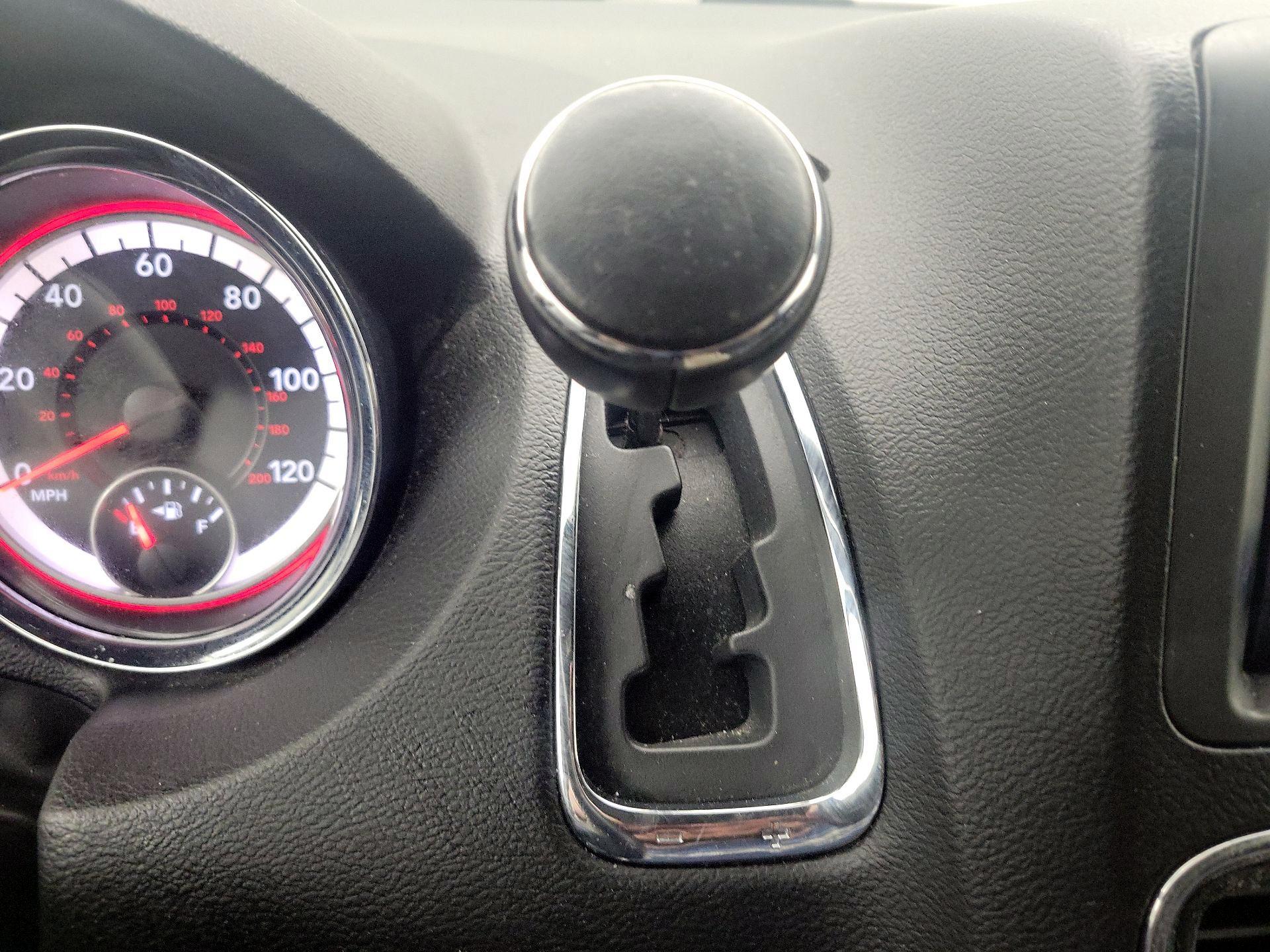 Thumbnail: 2017 Dodge Grand Caravan - 17