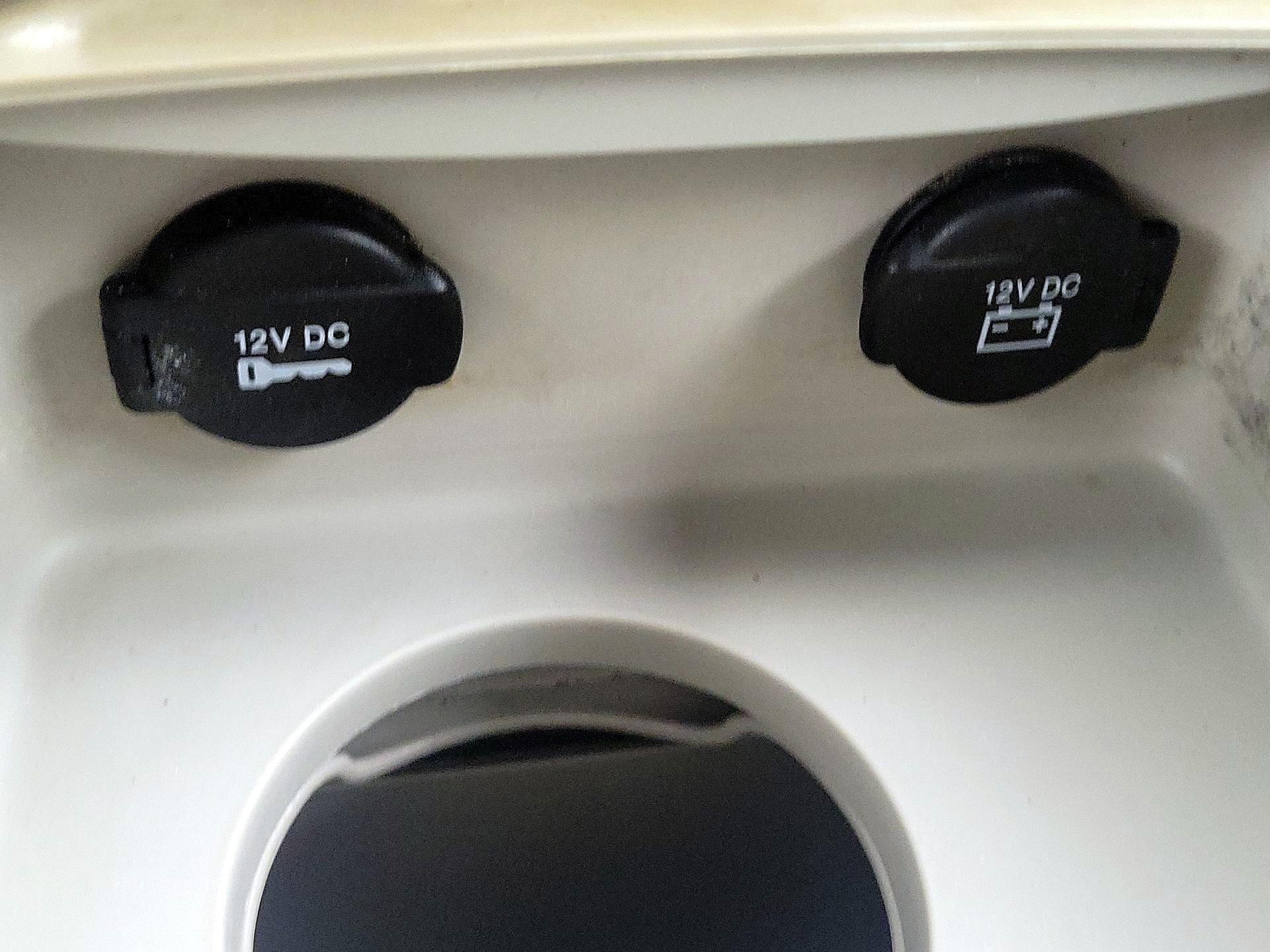 Thumbnail: 2017 Dodge Grand Caravan - 18