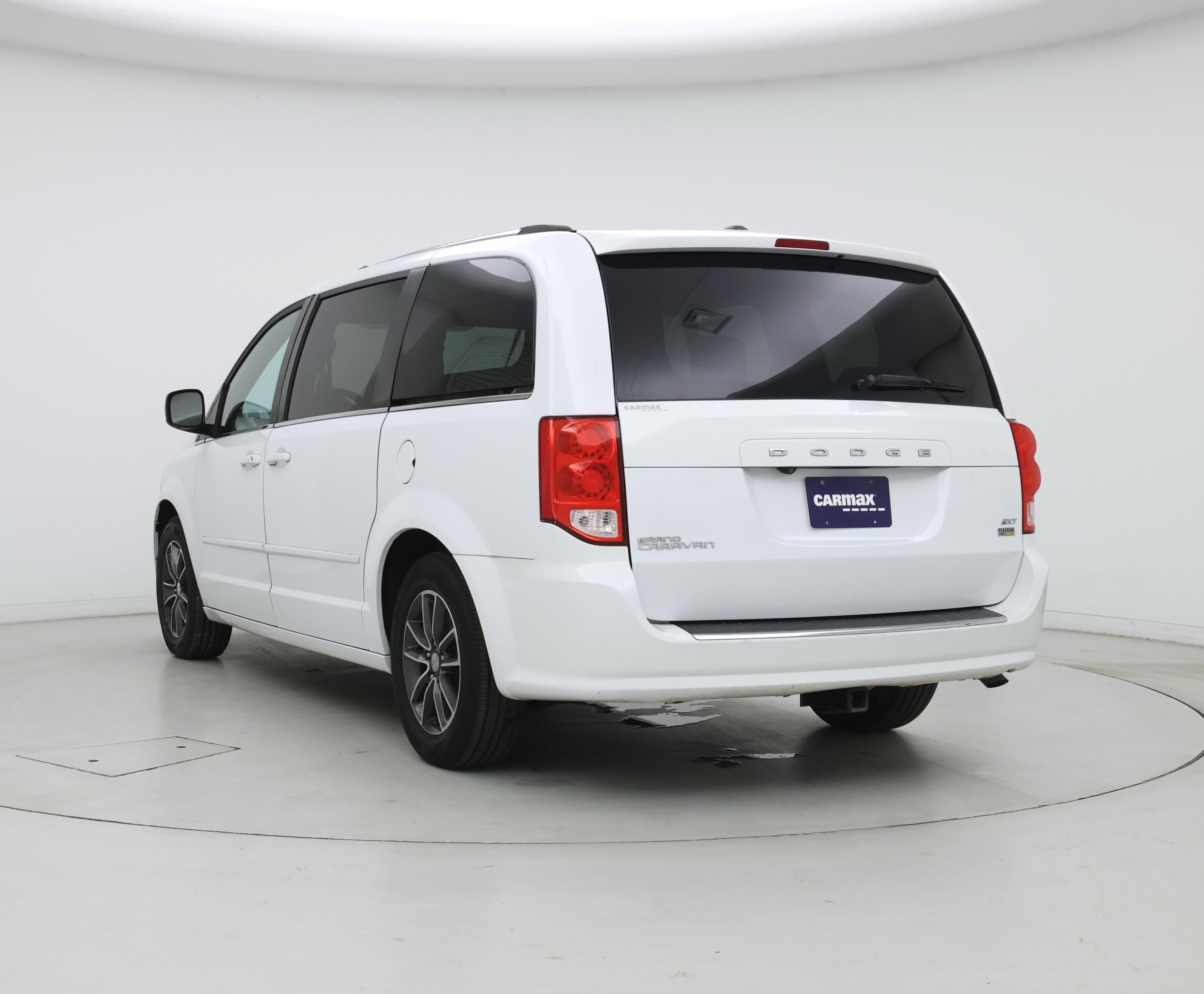 Thumbnail: 2017 Dodge Grand Caravan - 2