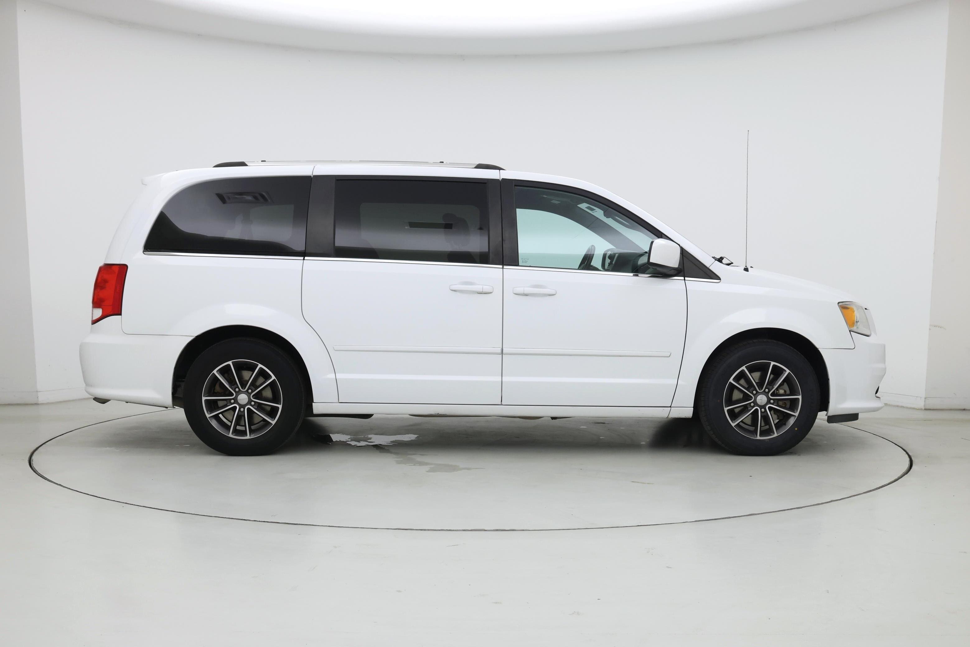 Thumbnail: 2017 Dodge Grand Caravan - 7