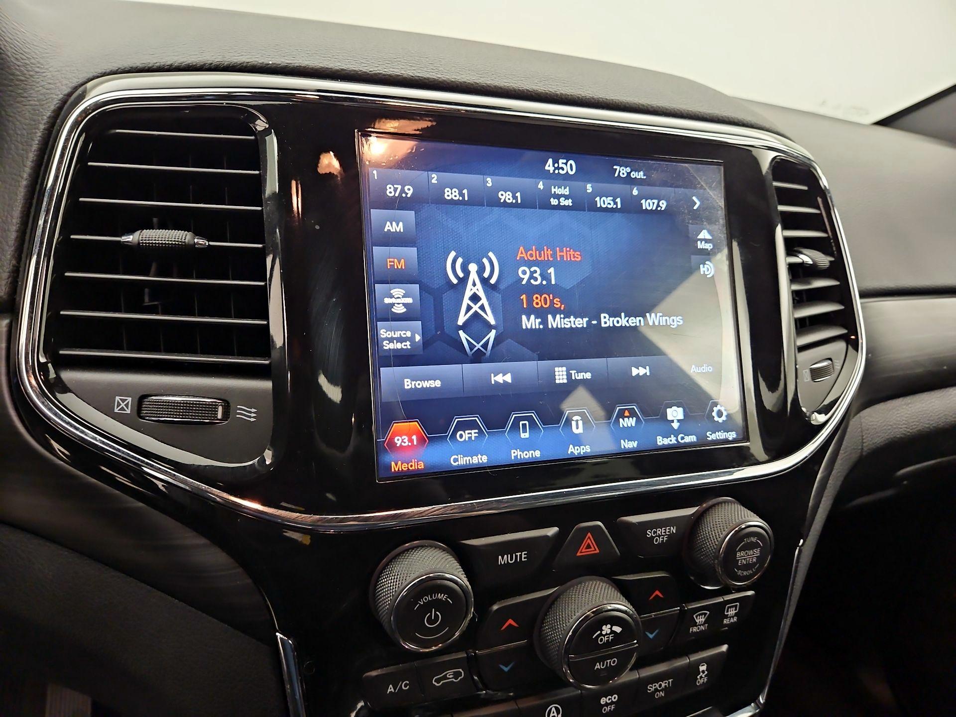 Thumbnail: 2021 Jeep Grand Cherokee - 16