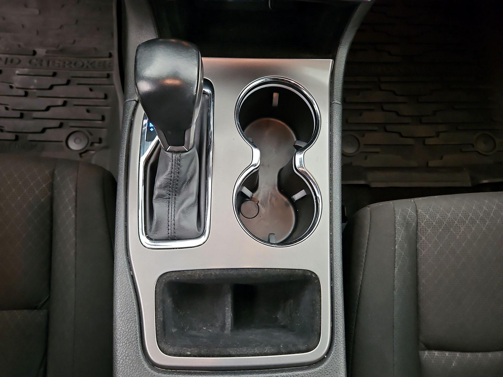 Thumbnail: 2021 Jeep Grand Cherokee - 18