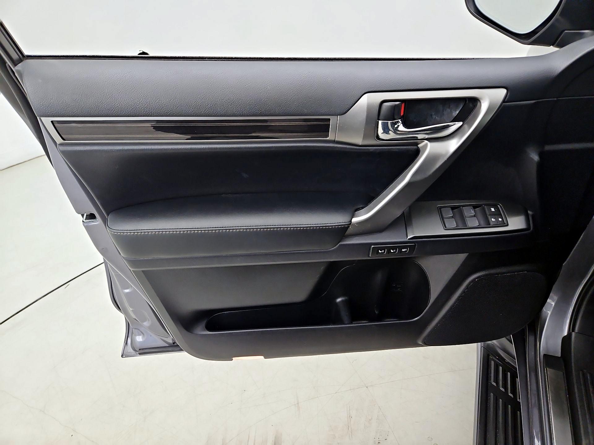 Thumbnail: 2023 Lexus GX - 12