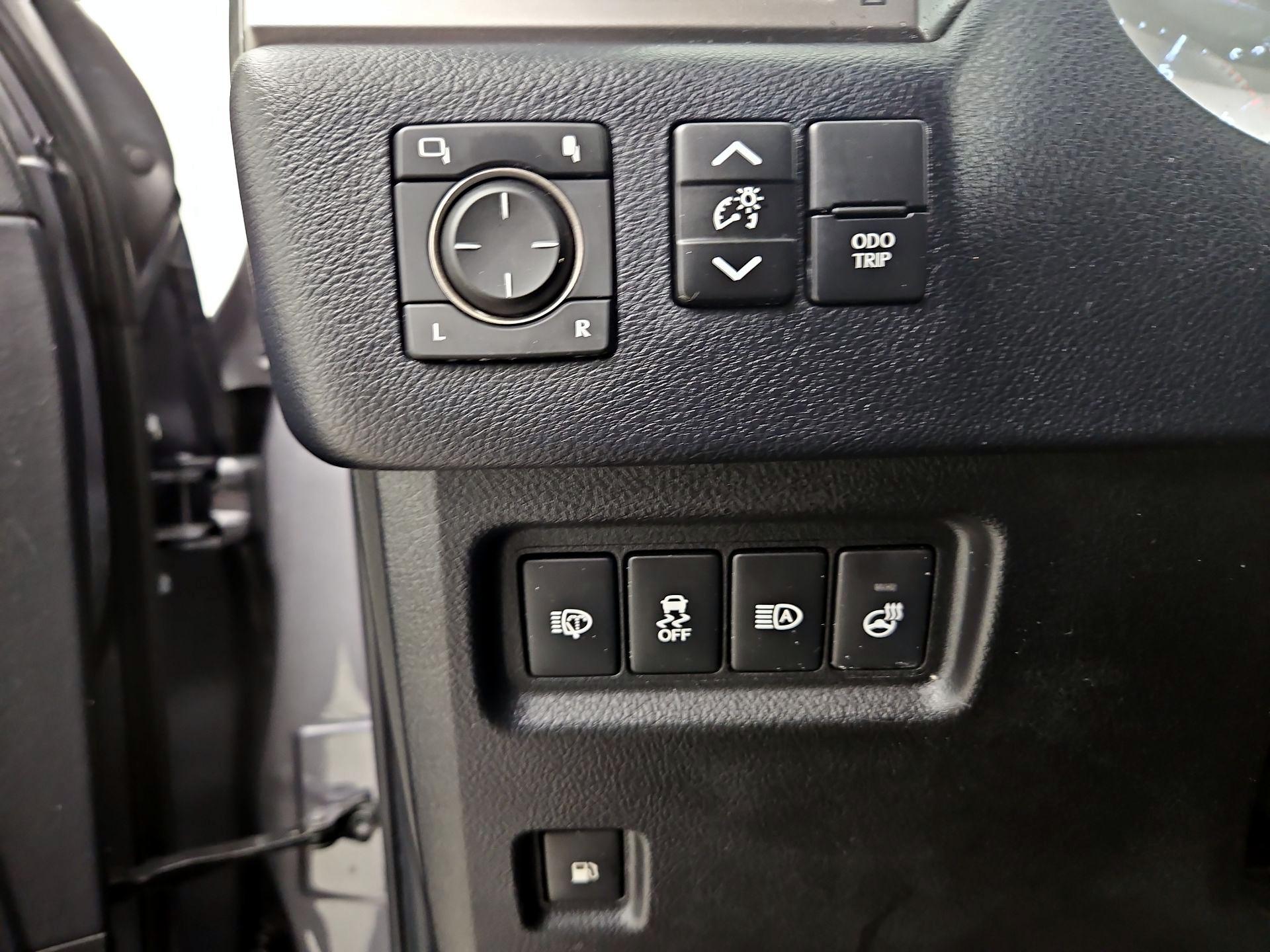 Thumbnail: 2023 Lexus GX - 13