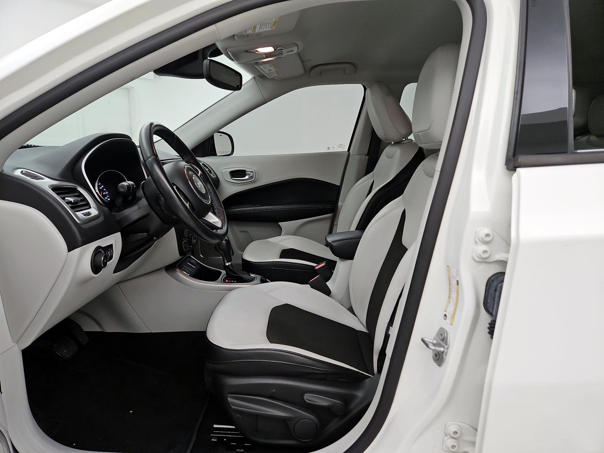 Thumbnail: 2021 Jeep Compass - 11