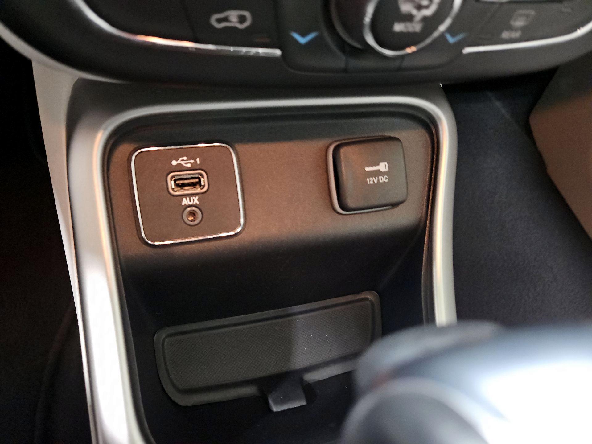 Thumbnail: 2021 Jeep Compass - 18