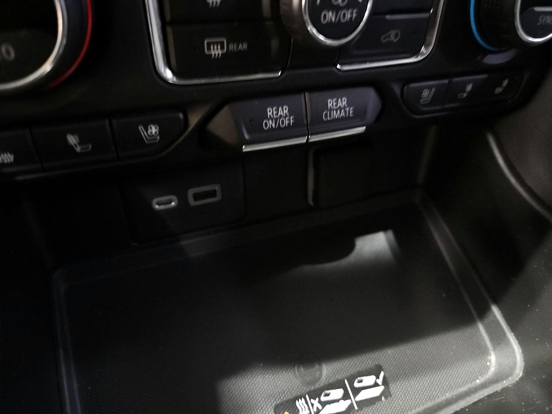 Thumbnail: 2021 Chevrolet Tahoe - 17