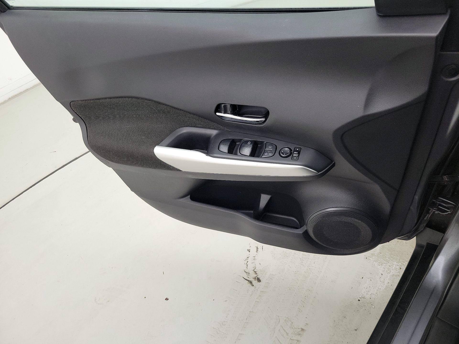 Thumbnail: 2019 Nissan Kicks - 12