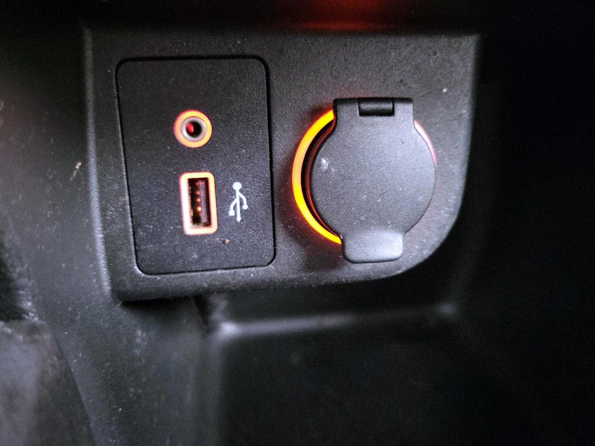 Thumbnail: 2019 Nissan Kicks - 18