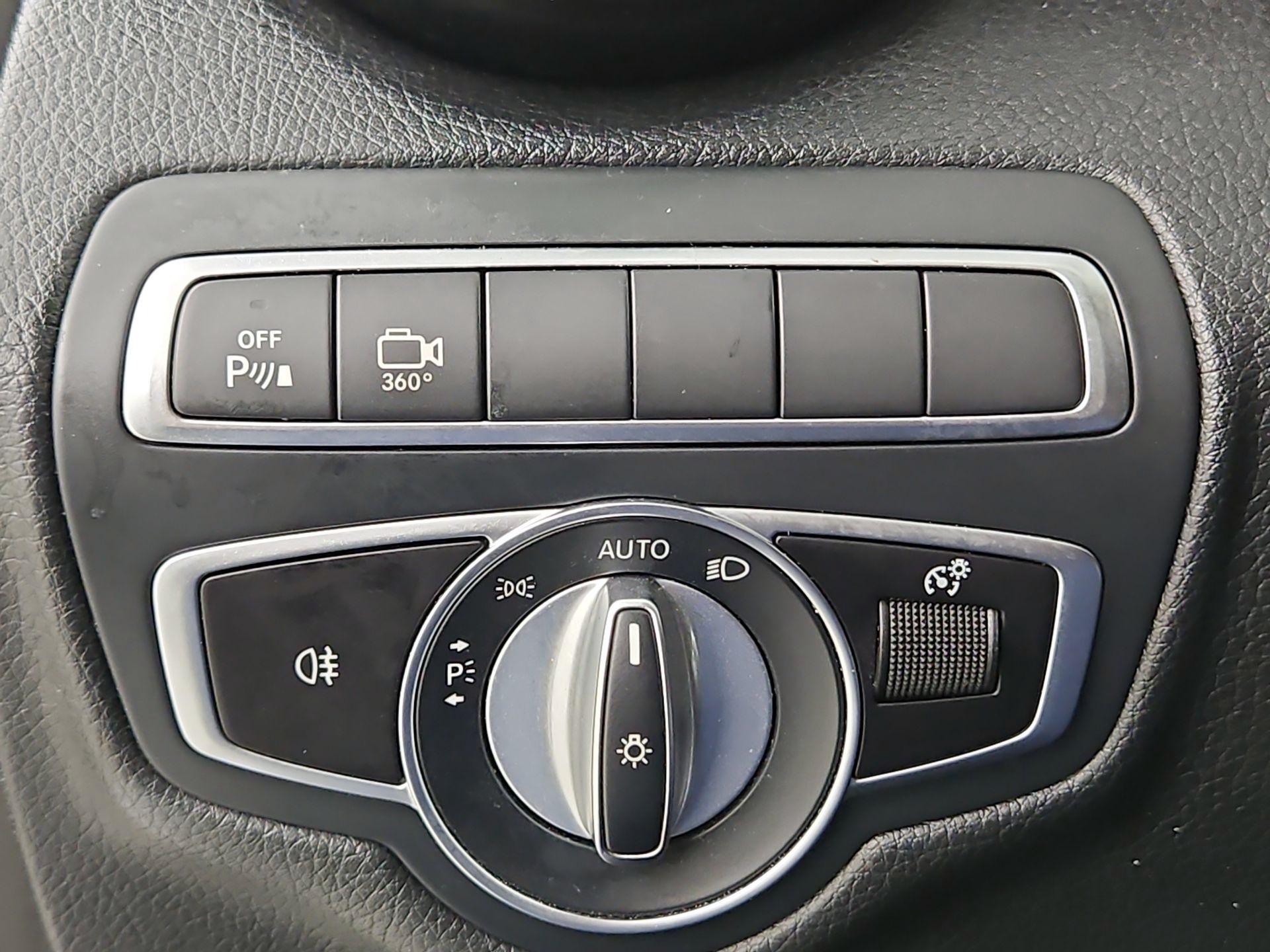 Thumbnail: 2019 Mercedes-Benz GLC - 13