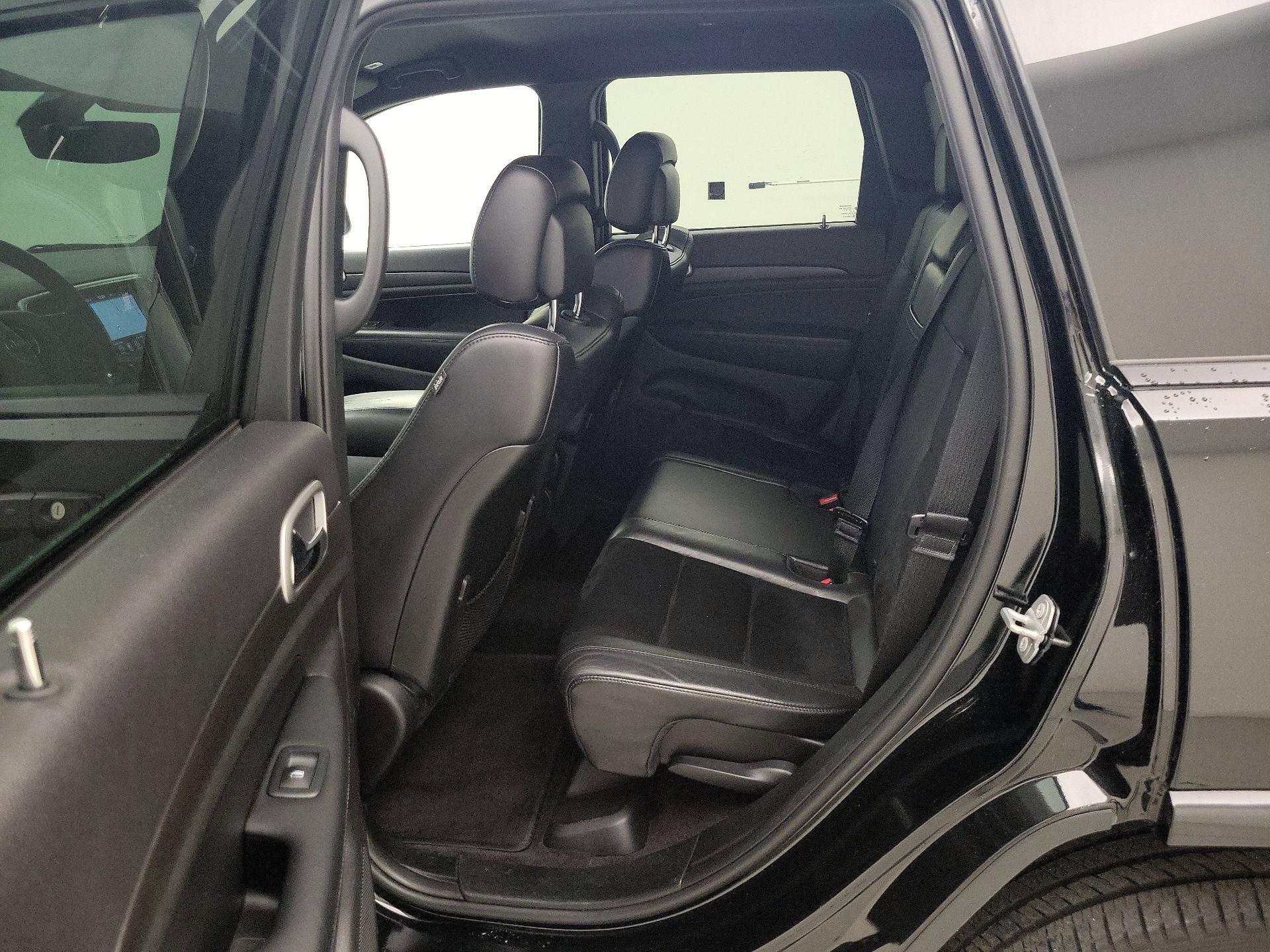 Thumbnail: 2018 Jeep Grand Cherokee - 20