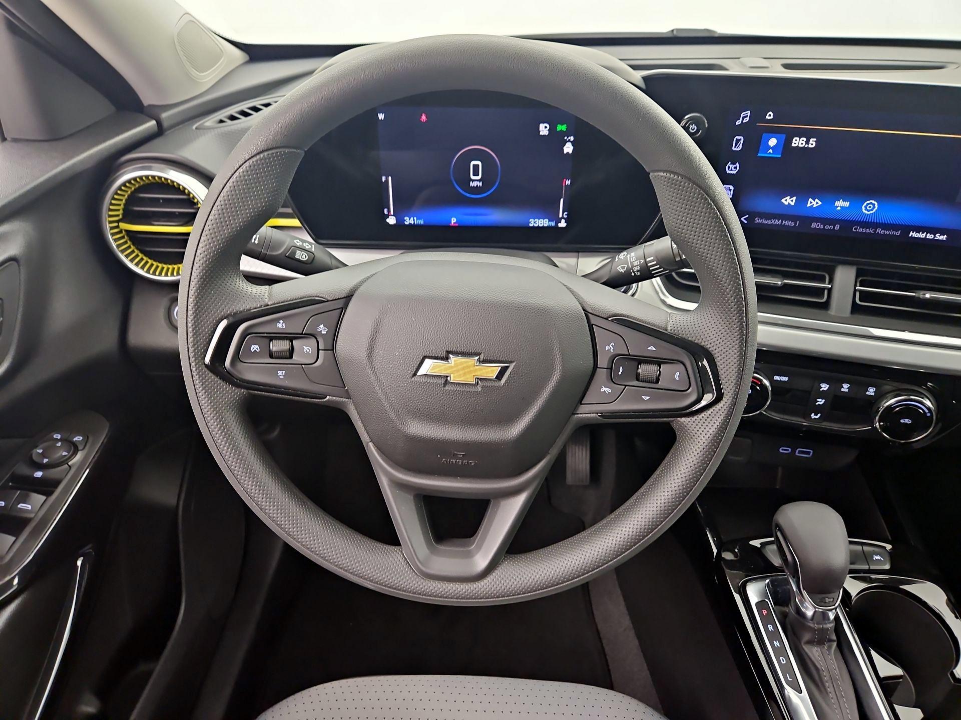 Thumbnail: 2025 Chevrolet Trax - 10