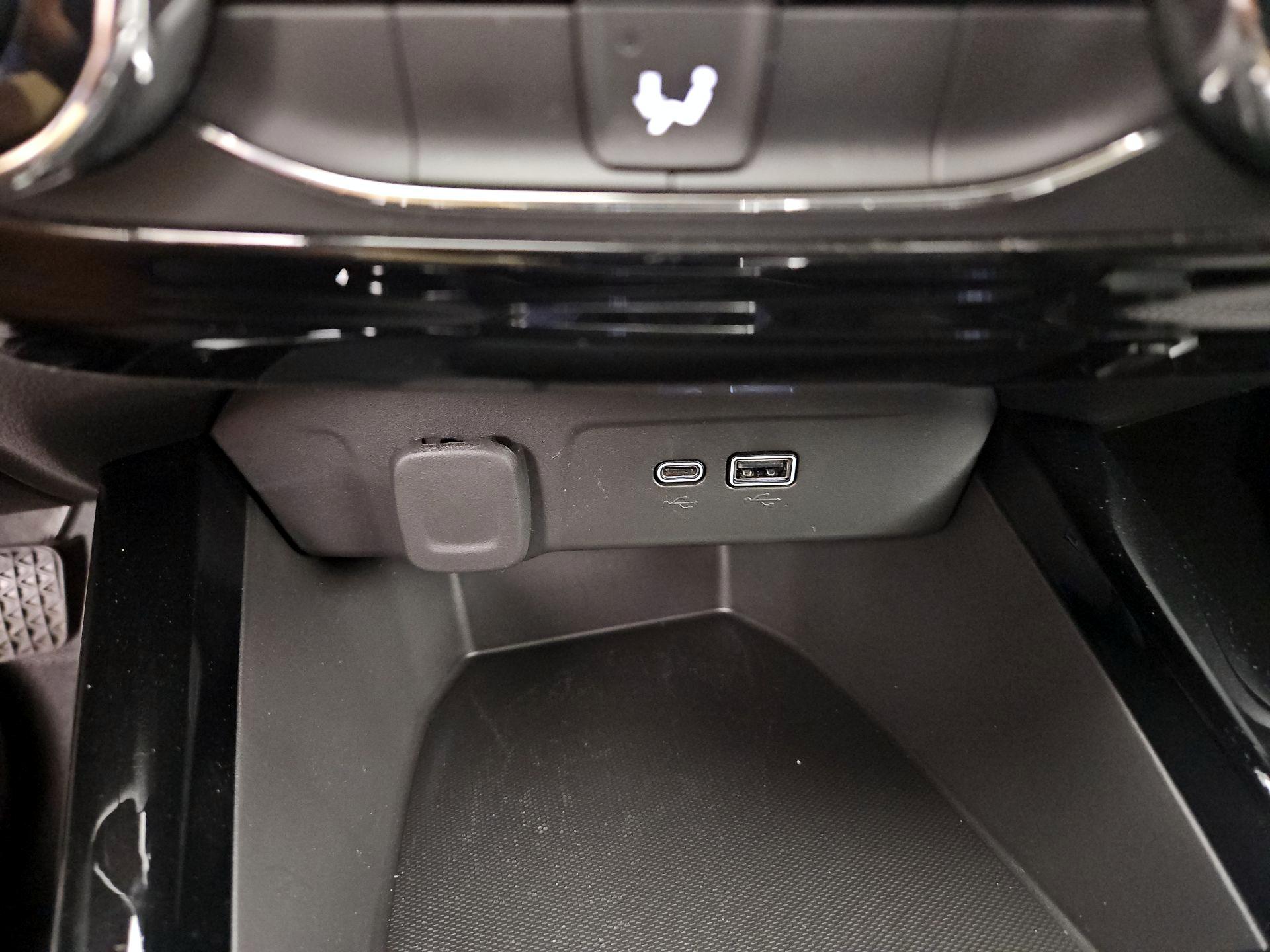 Thumbnail: 2025 Chevrolet Trax - 18