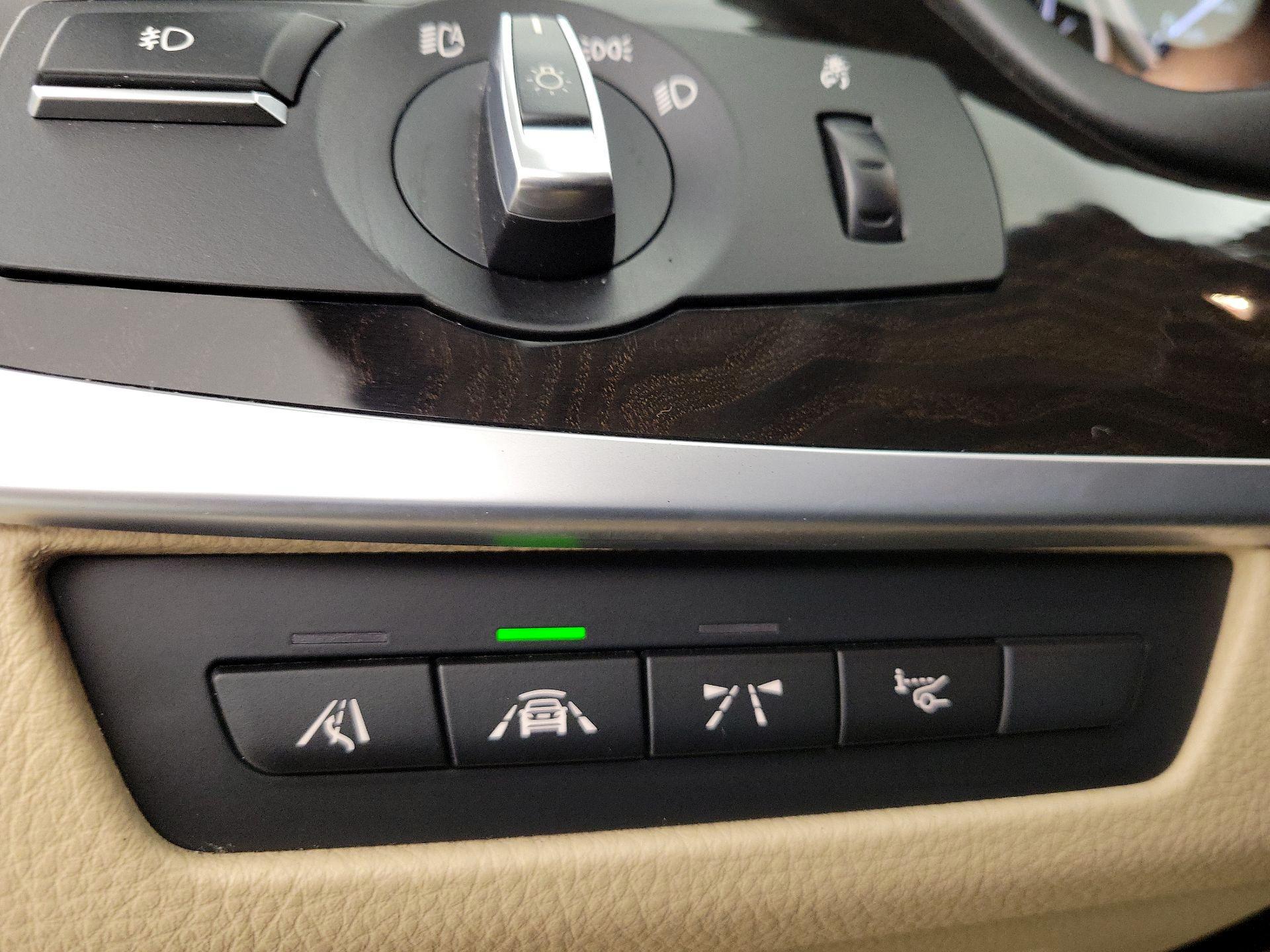 Thumbnail: 2014 BMW 5 Series - 13