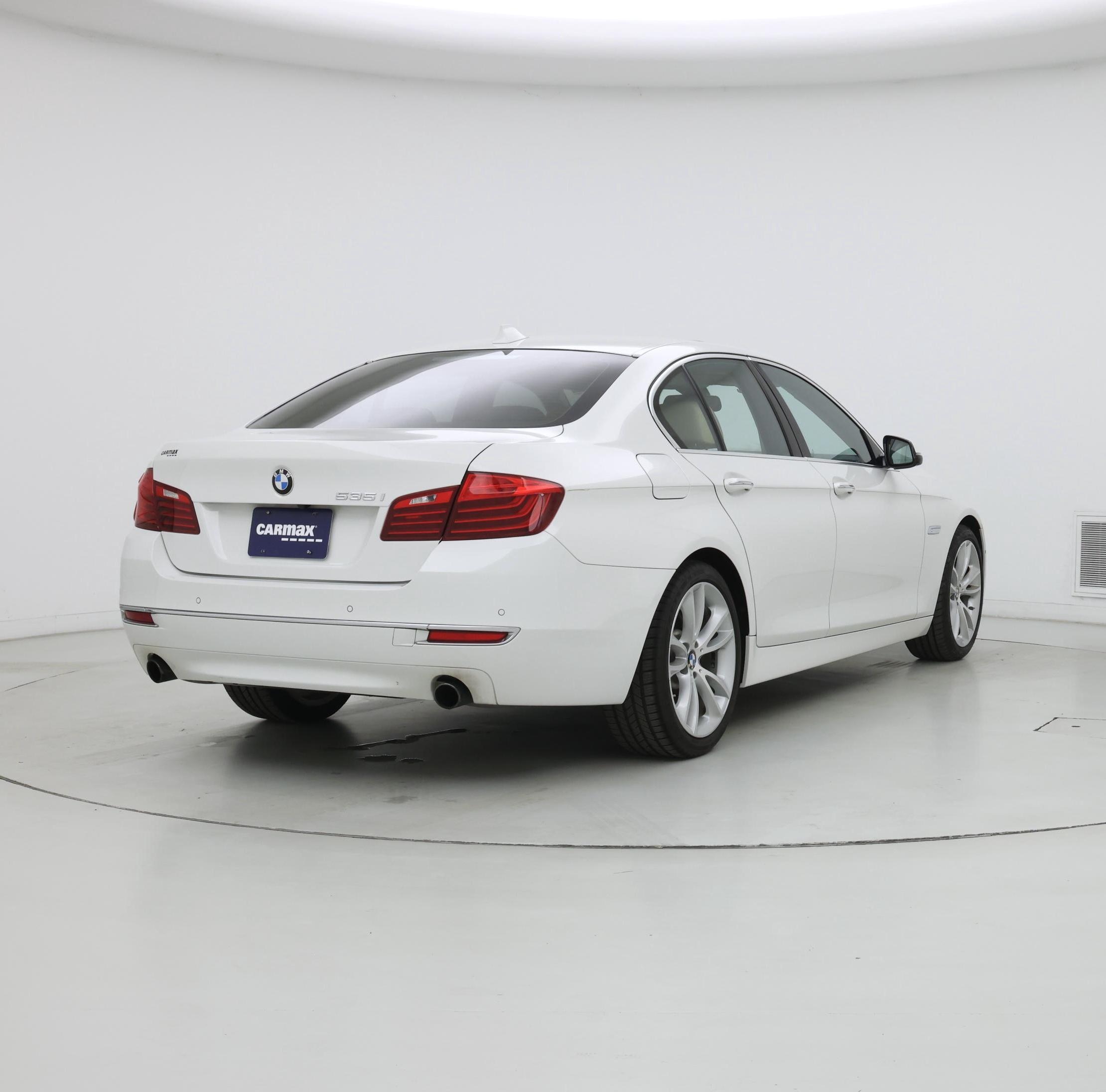 Thumbnail: 2014 BMW 5 Series - 8