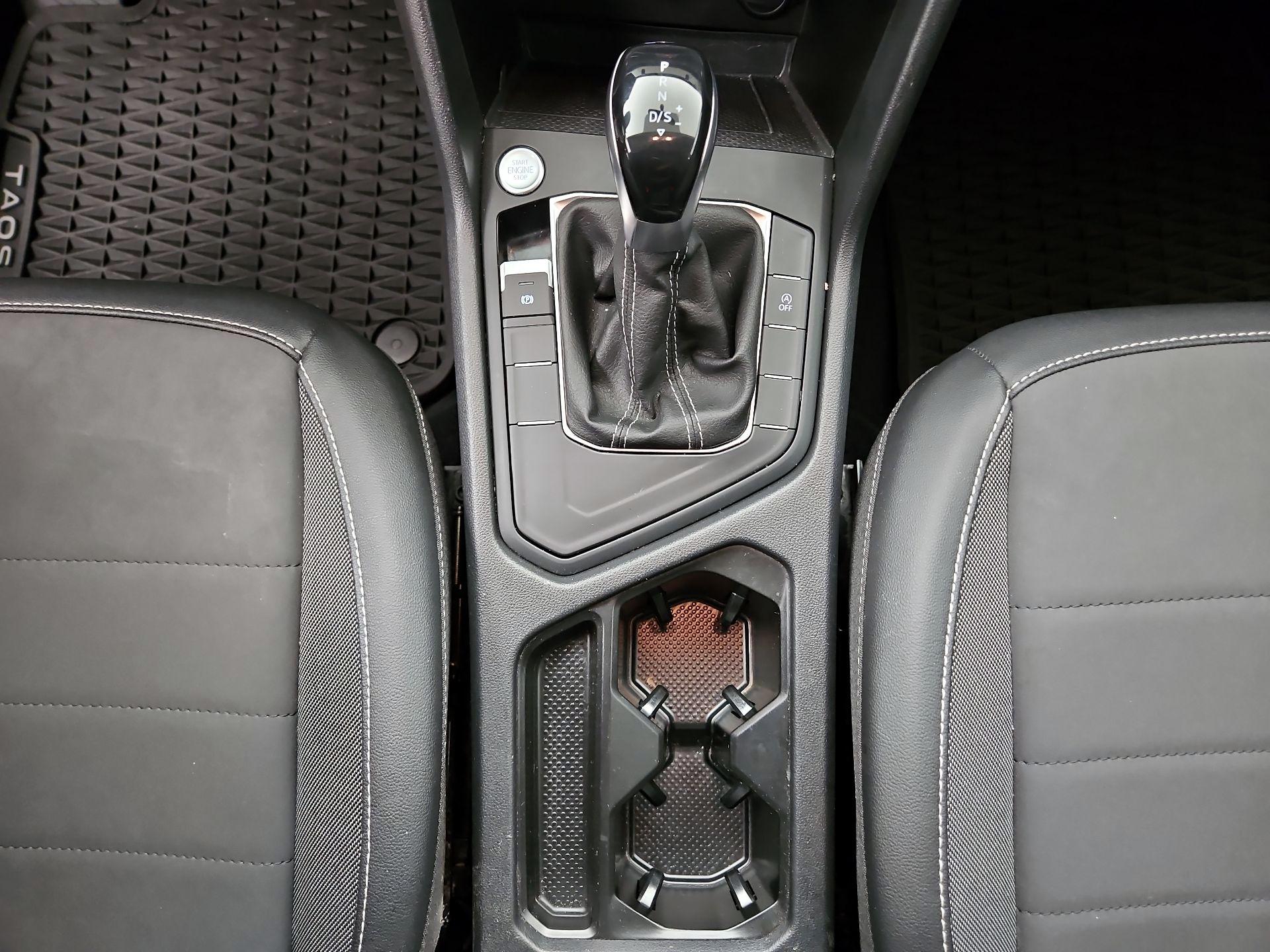 Thumbnail: 2022 Volkswagen Taos - 17