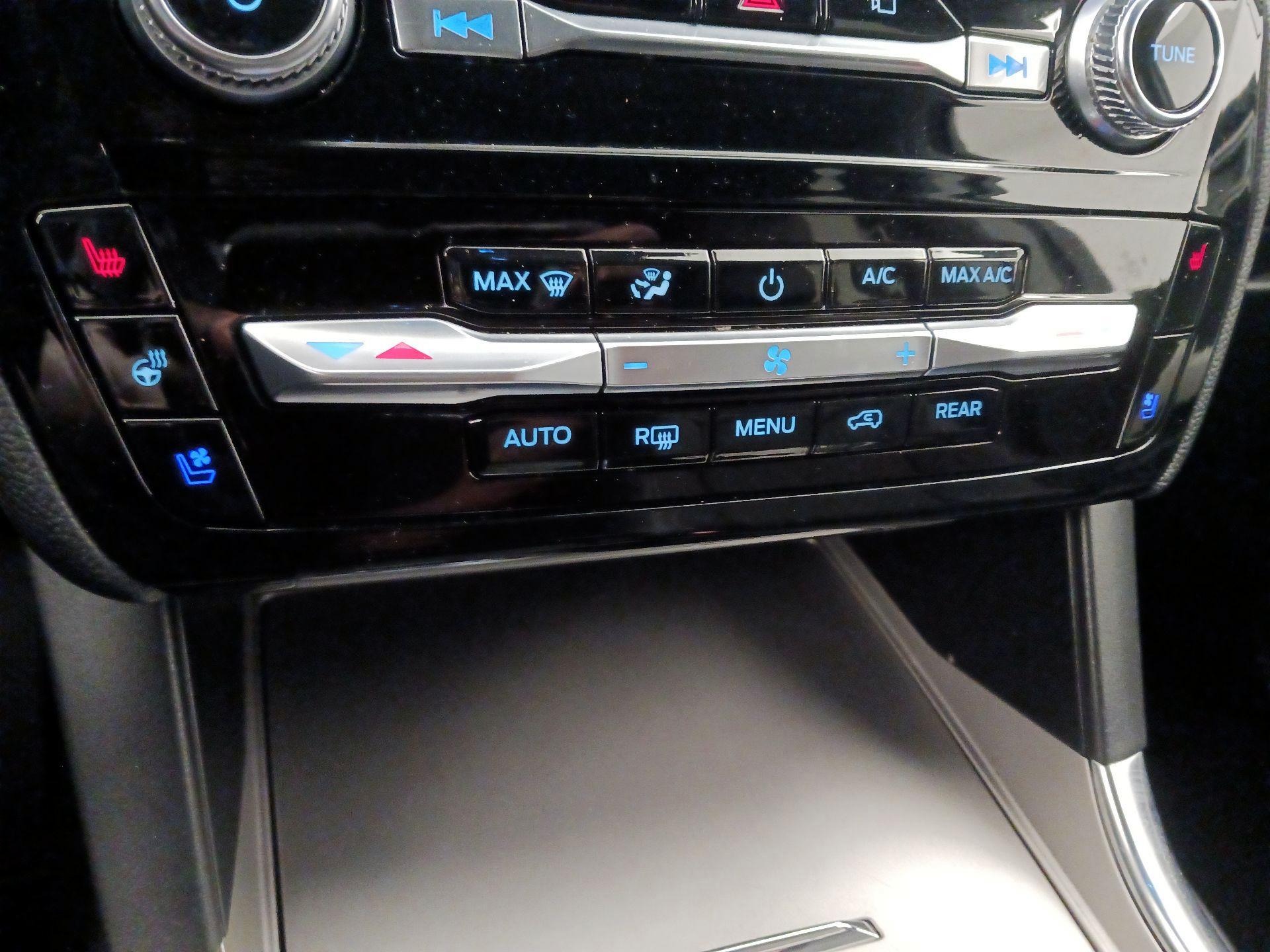 Thumbnail: 2022 Ford Explorer - 17