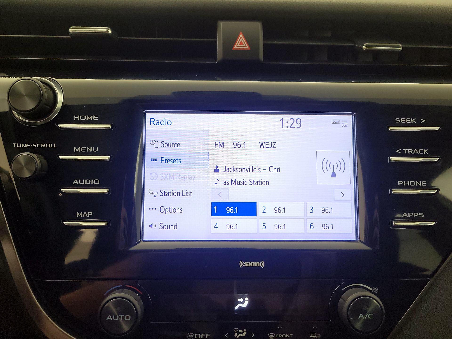 Thumbnail: 2020 Toyota Camry - 15