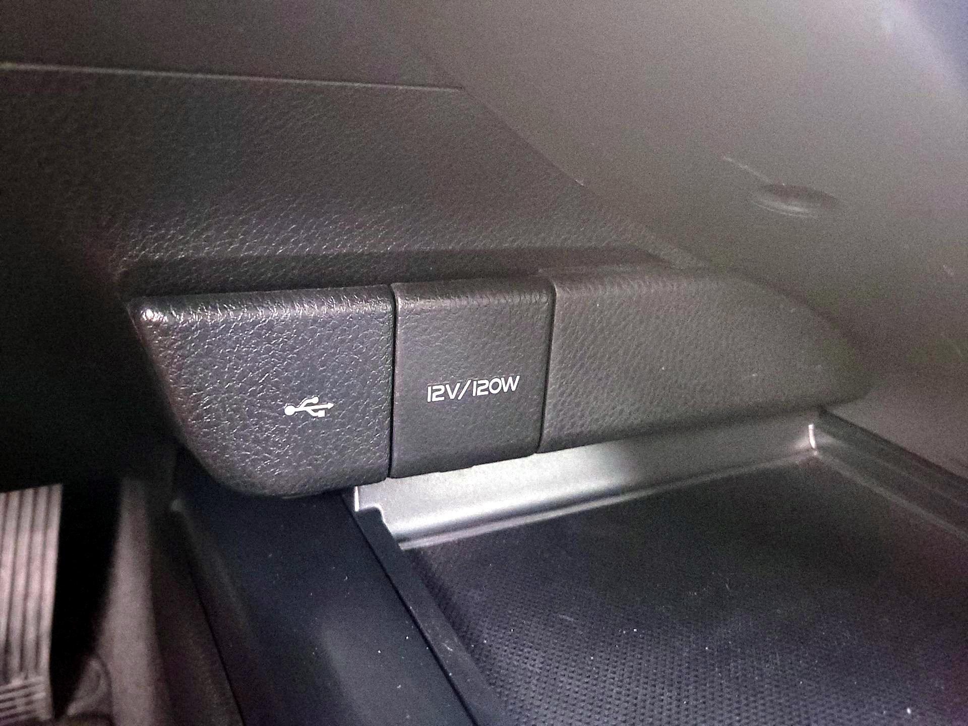 Thumbnail: 2020 Toyota Camry - 18