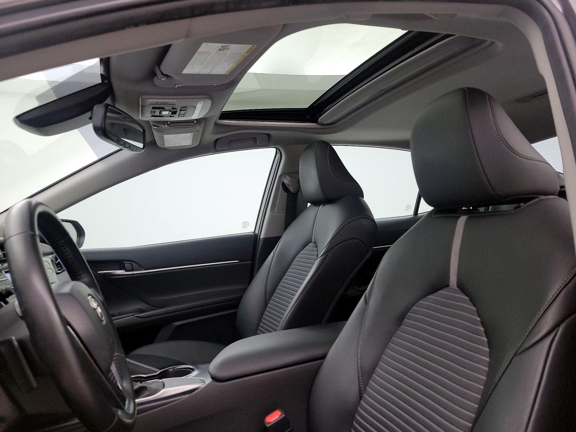 Thumbnail: 2020 Toyota Camry - 19