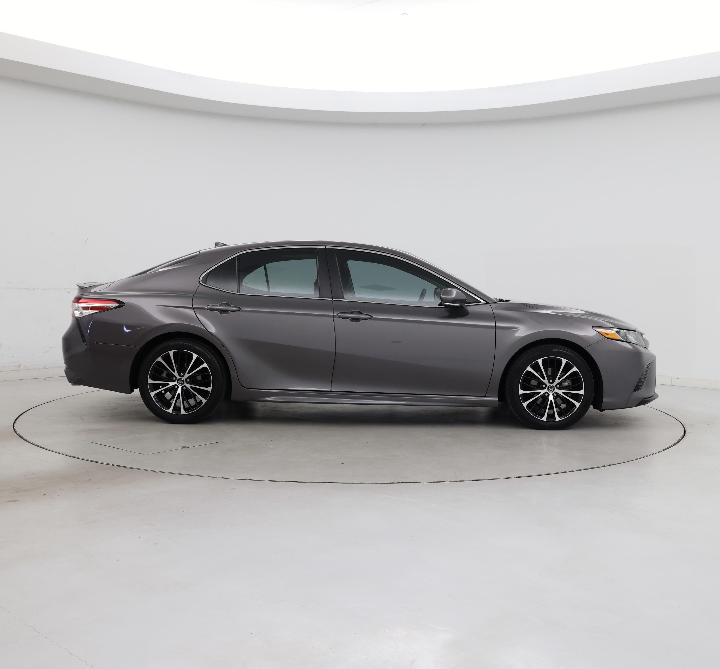 Thumbnail: 2020 Toyota Camry - 7