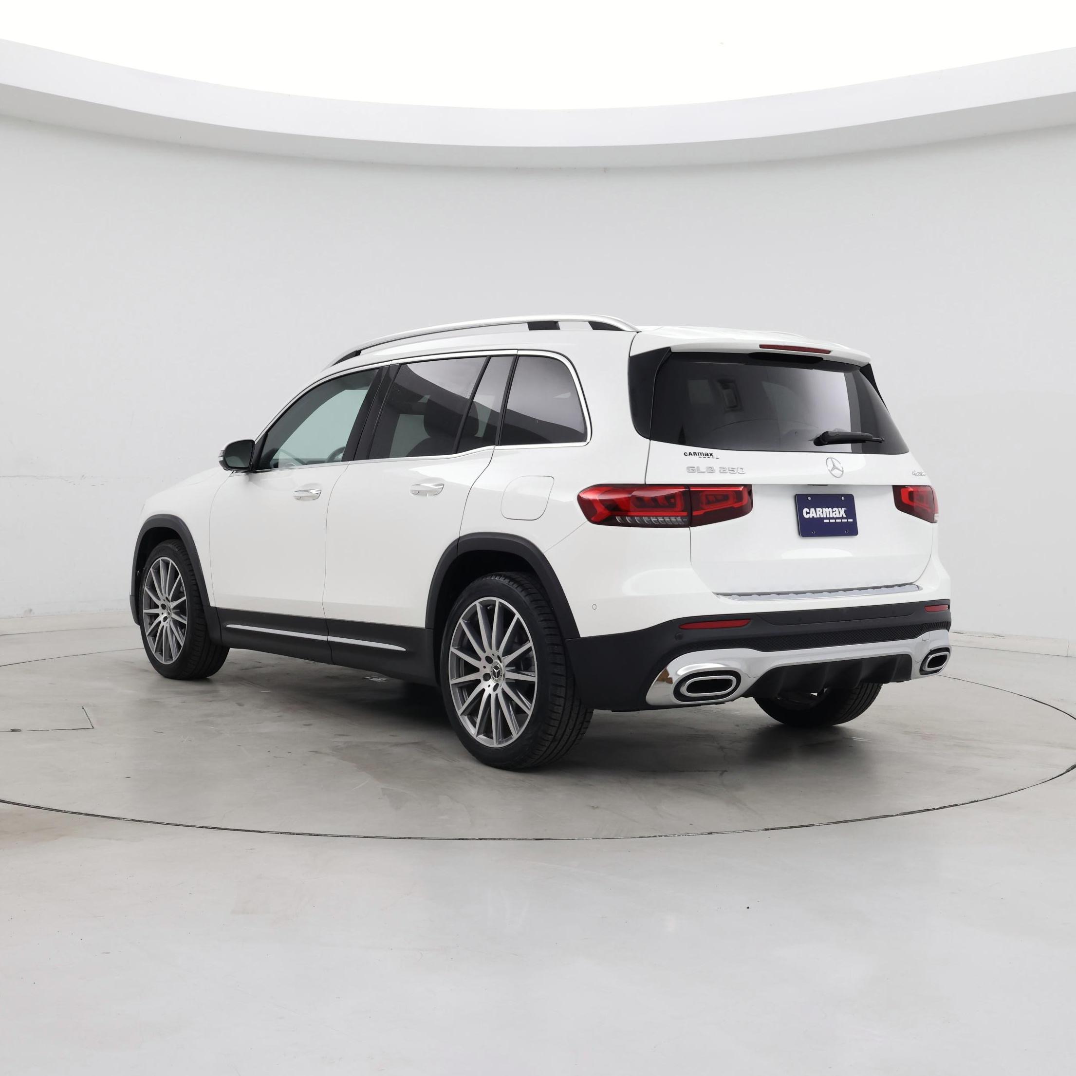 Thumbnail: 2021 Mercedes-Benz GLB - 2