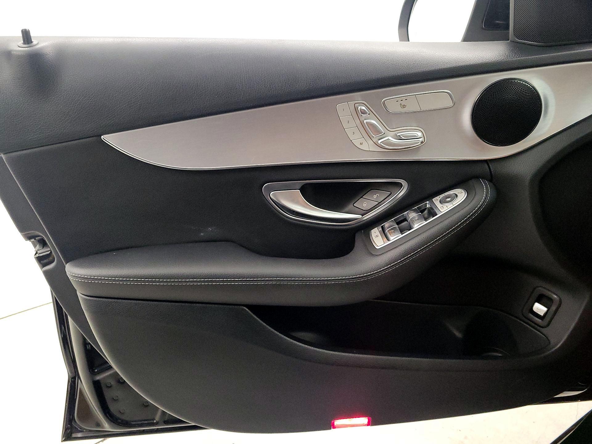 Thumbnail: 2020 Mercedes-Benz C-Class - 12