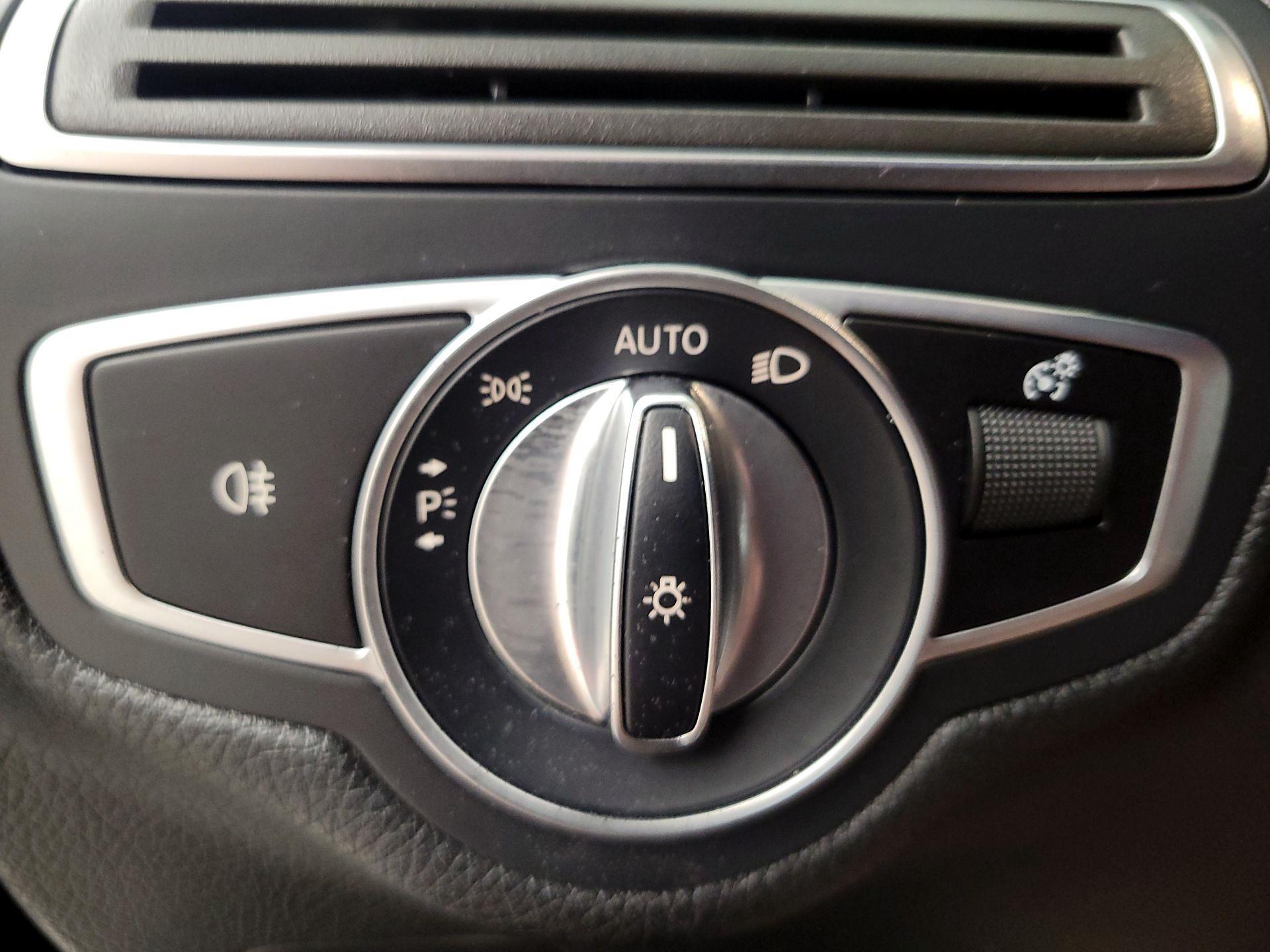 Thumbnail: 2020 Mercedes-Benz C-Class - 13