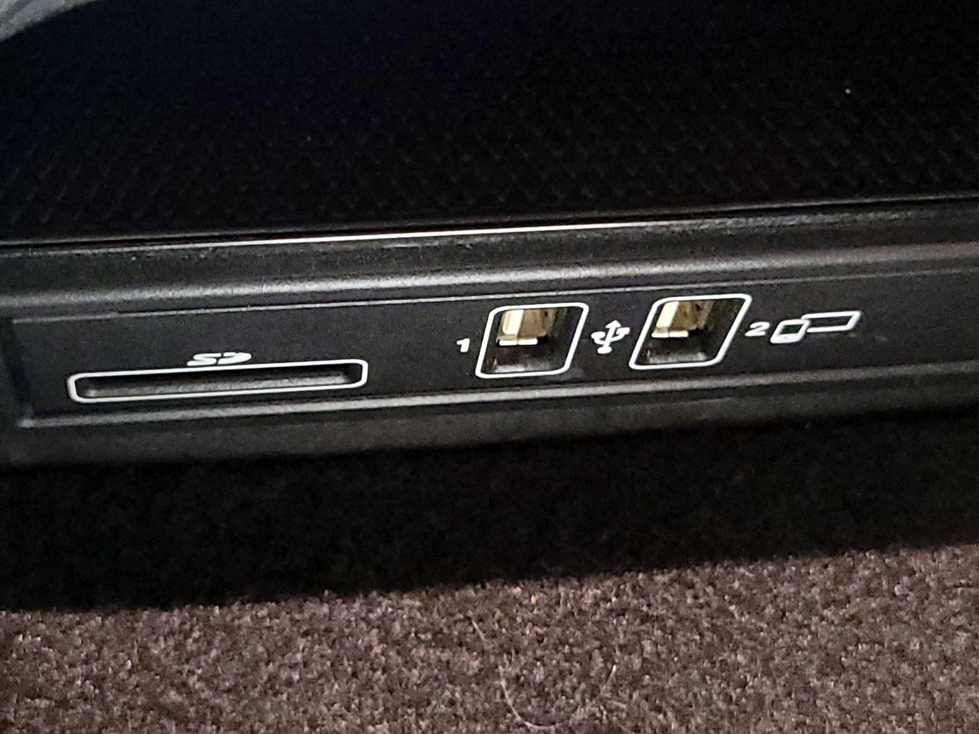 Thumbnail: 2020 Mercedes-Benz C-Class - 18