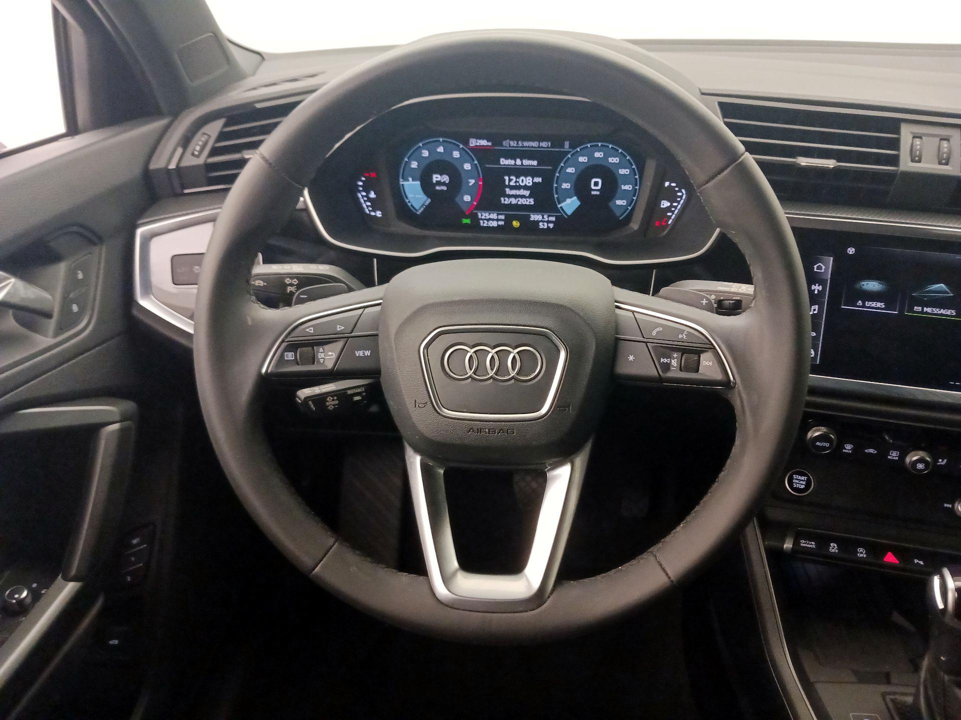 Thumbnail: 2024 Audi Q3 - 10