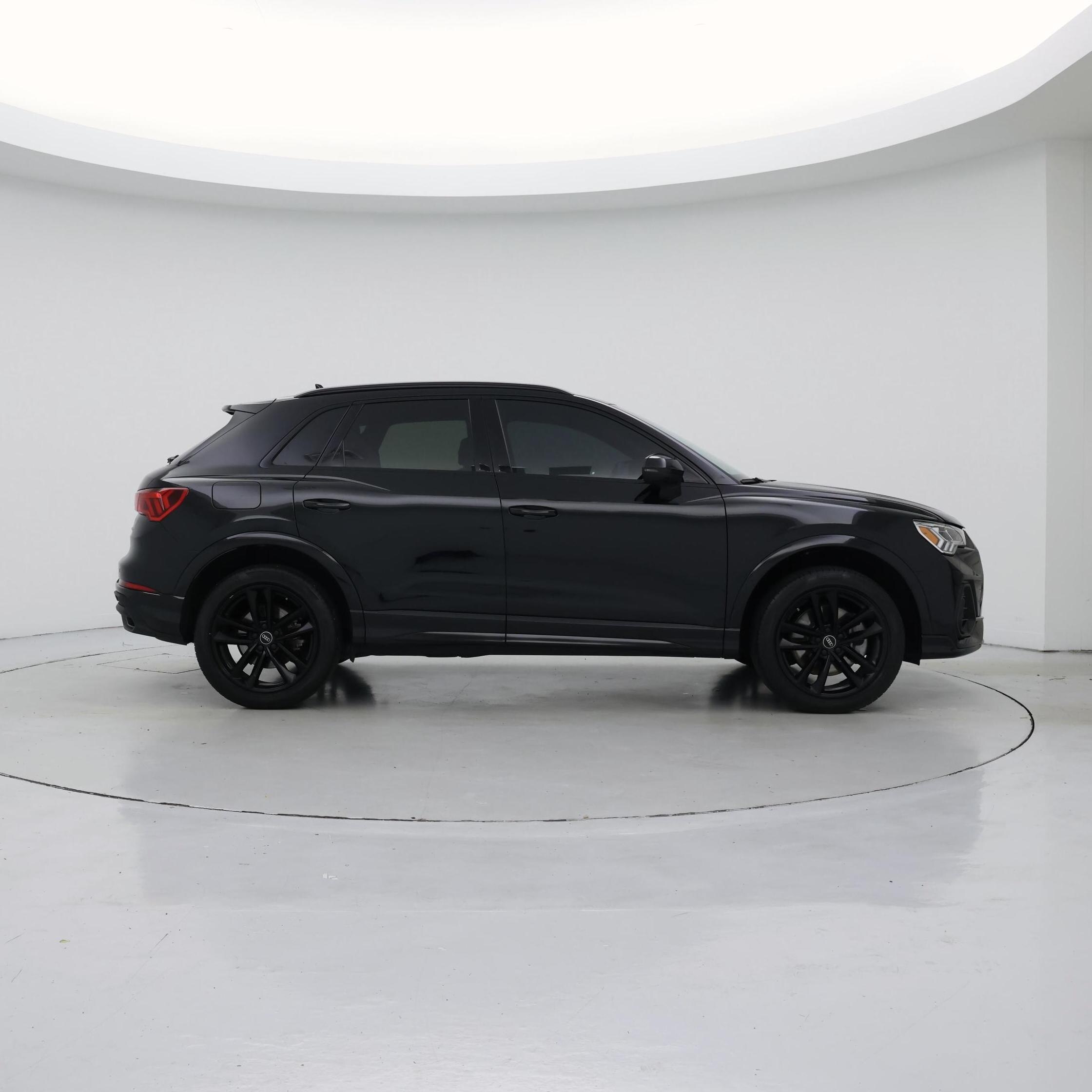 Thumbnail: 2024 Audi Q3 - 7