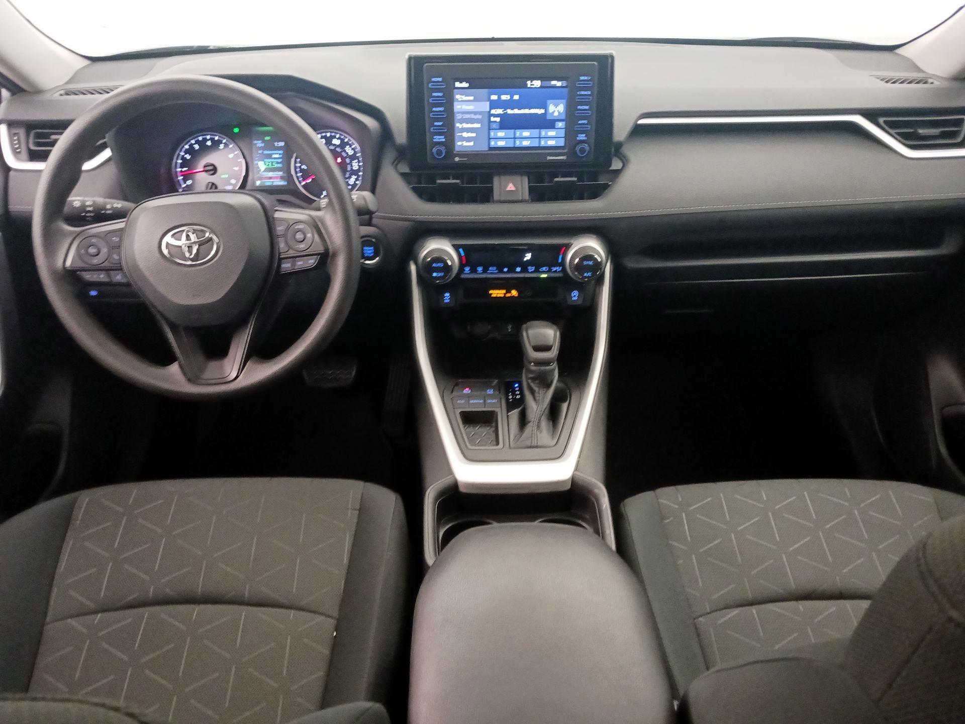 Thumbnail: 2021 Toyota RAV4 - 9