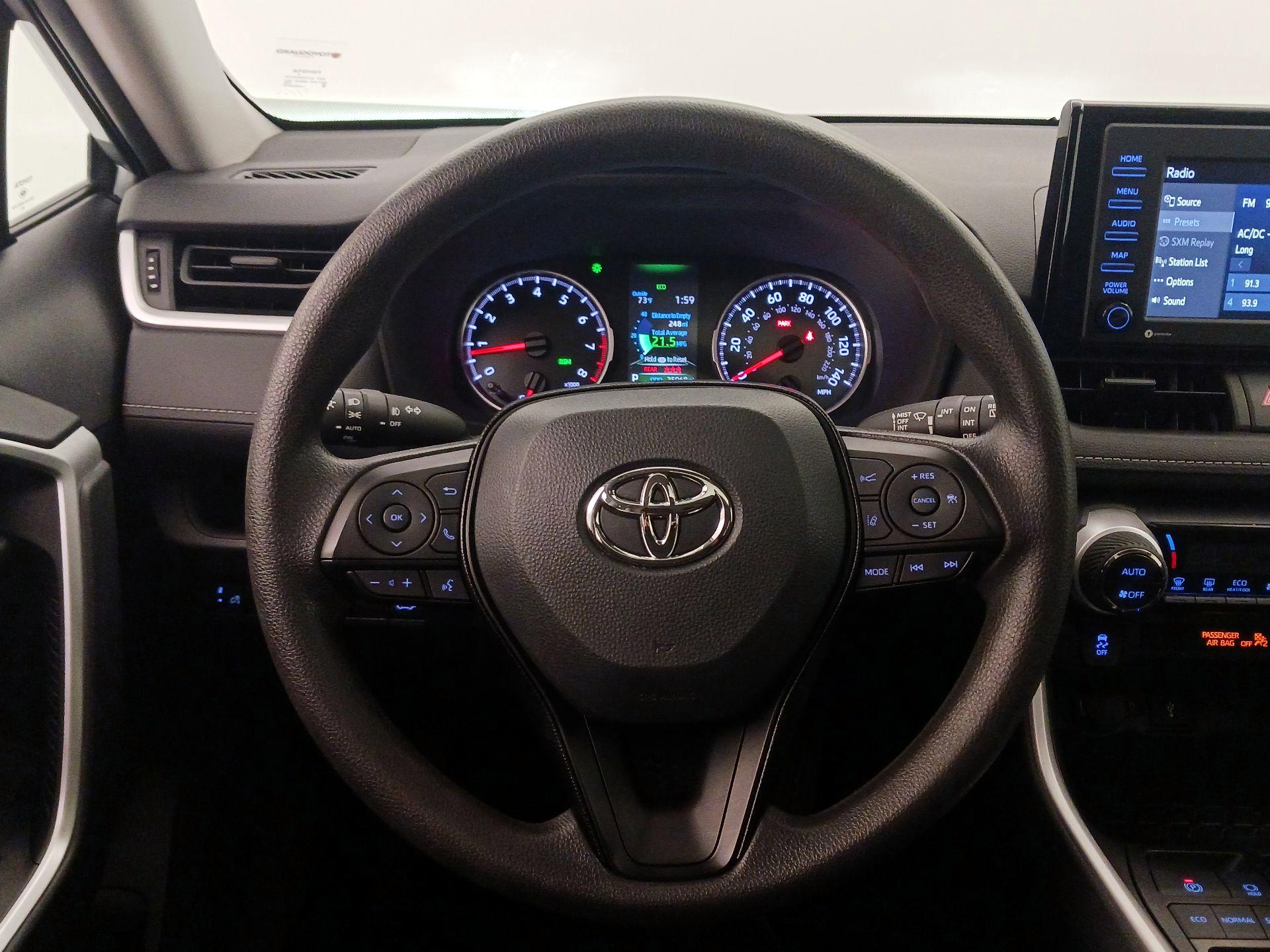 Thumbnail: 2021 Toyota RAV4 - 10