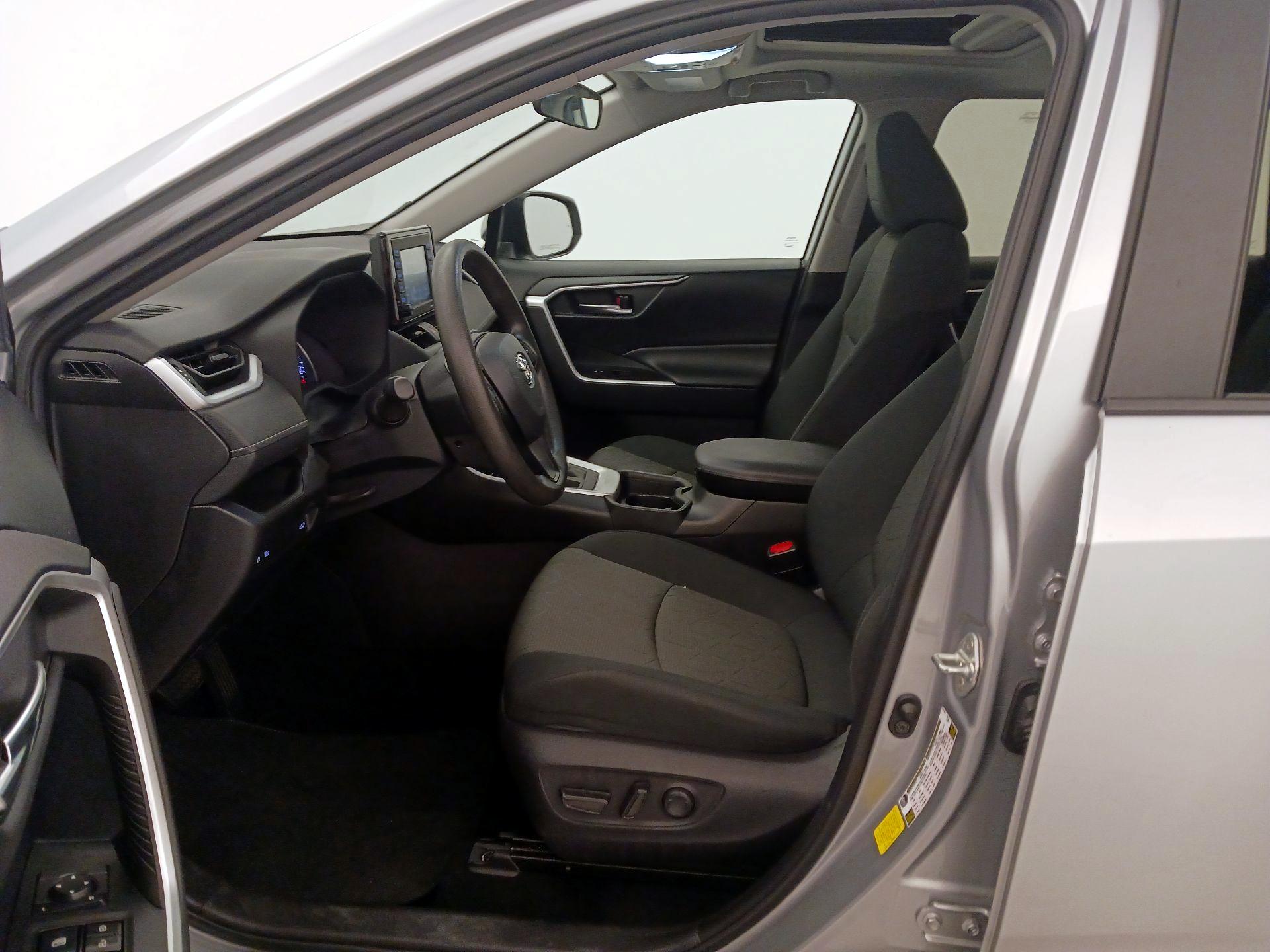 Thumbnail: 2021 Toyota RAV4 - 11