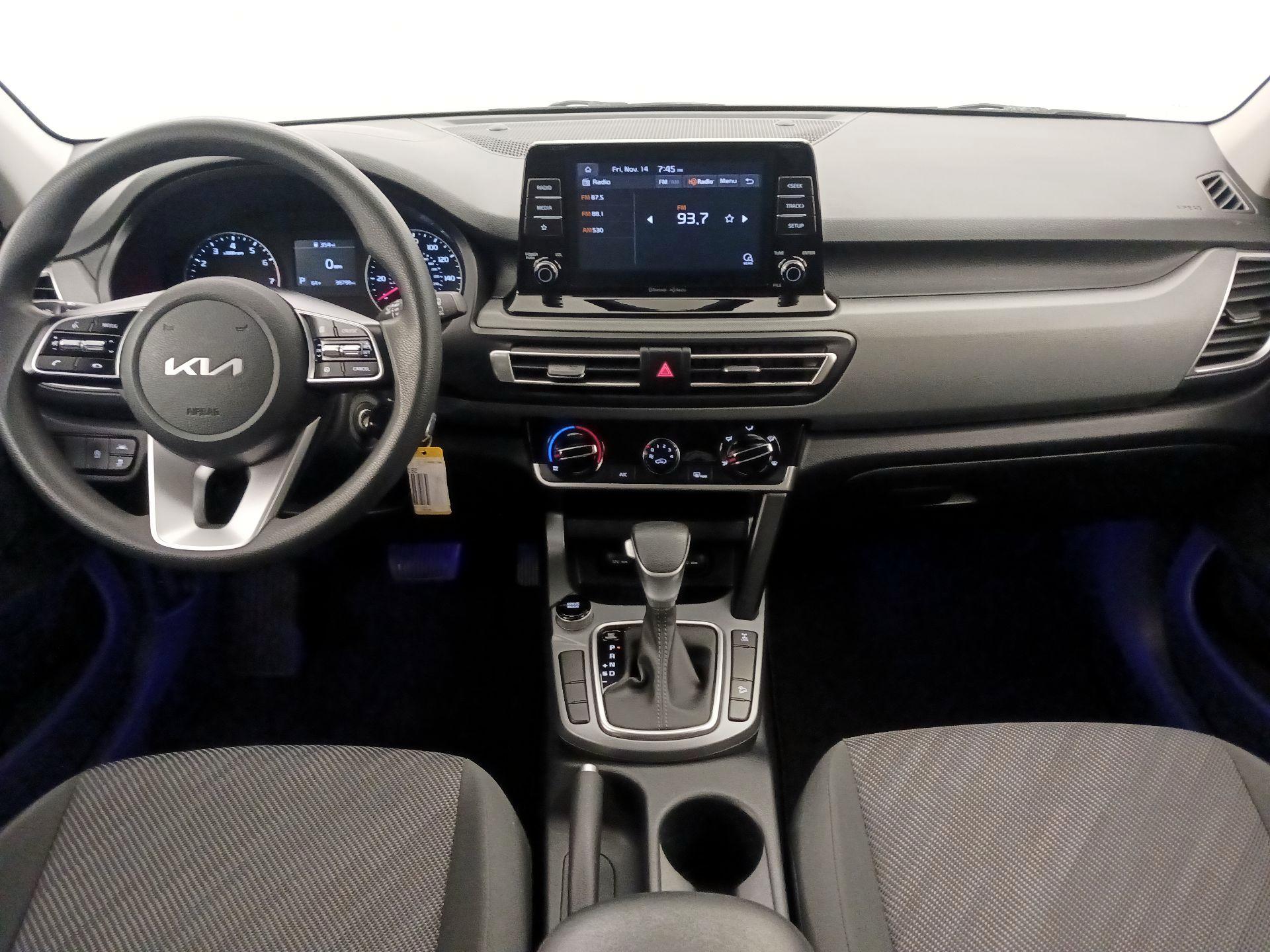 Thumbnail: 2023 Kia Seltos - 9