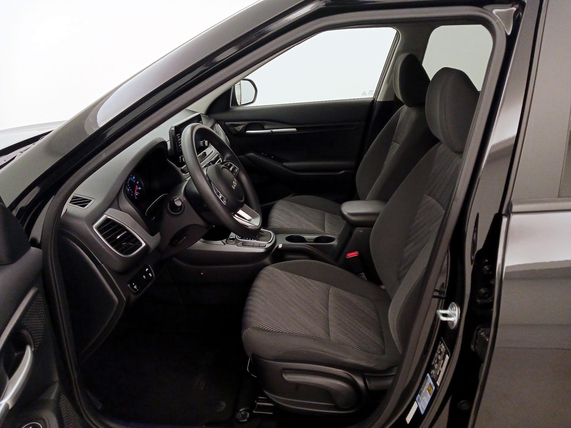 Thumbnail: 2023 Kia Seltos - 11