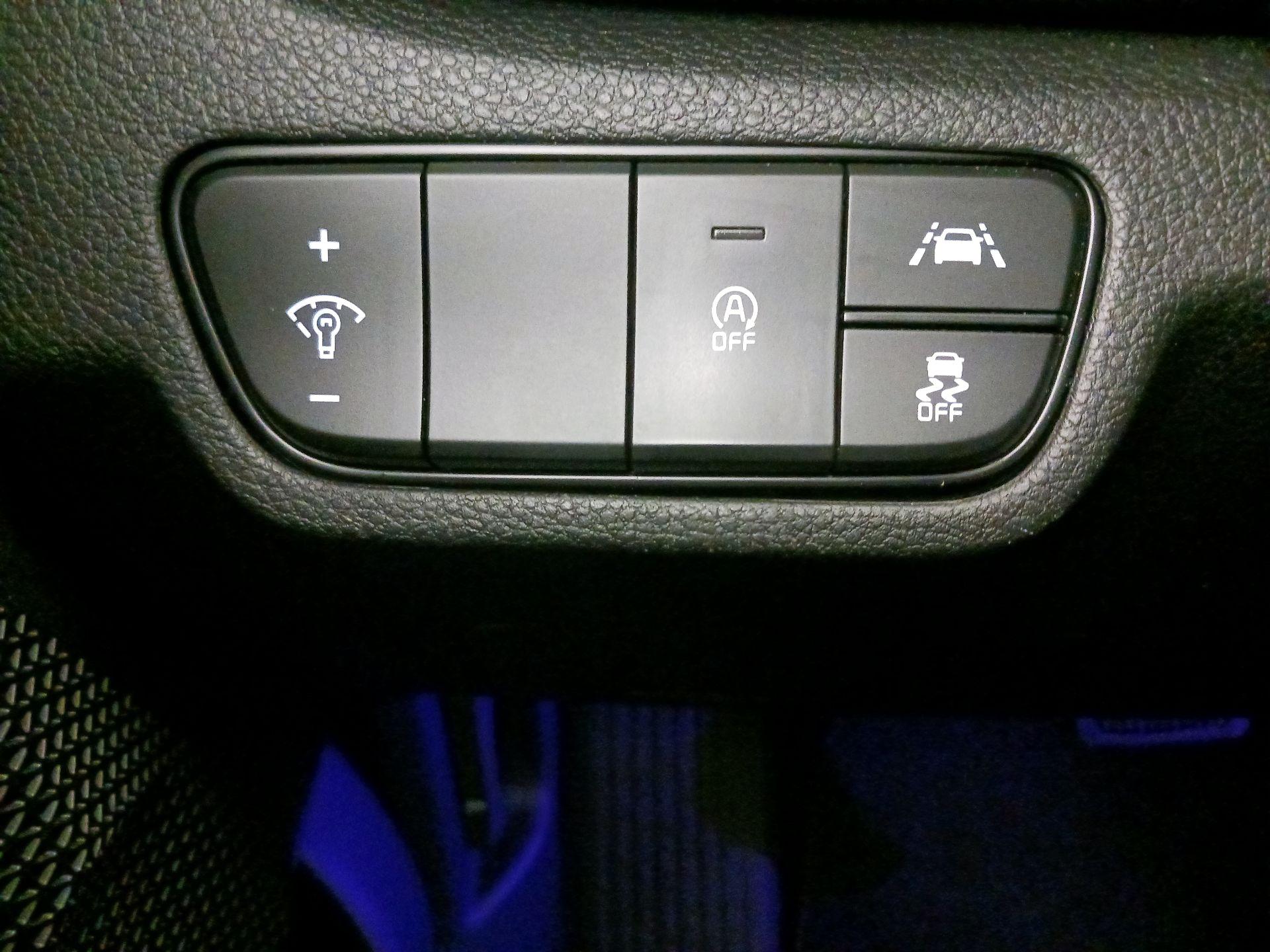 Thumbnail: 2023 Kia Seltos - 13