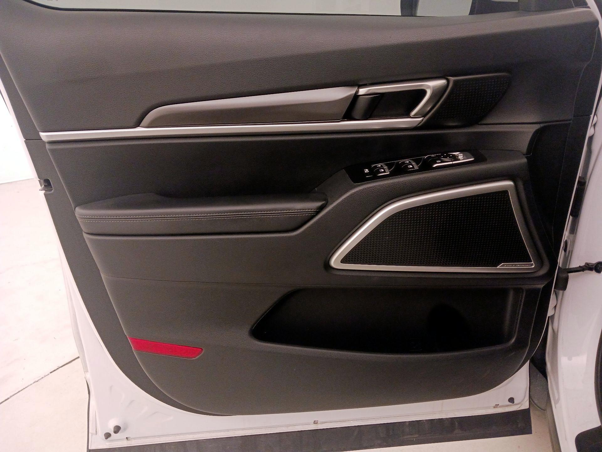 Thumbnail: 2023 Kia Telluride - 12