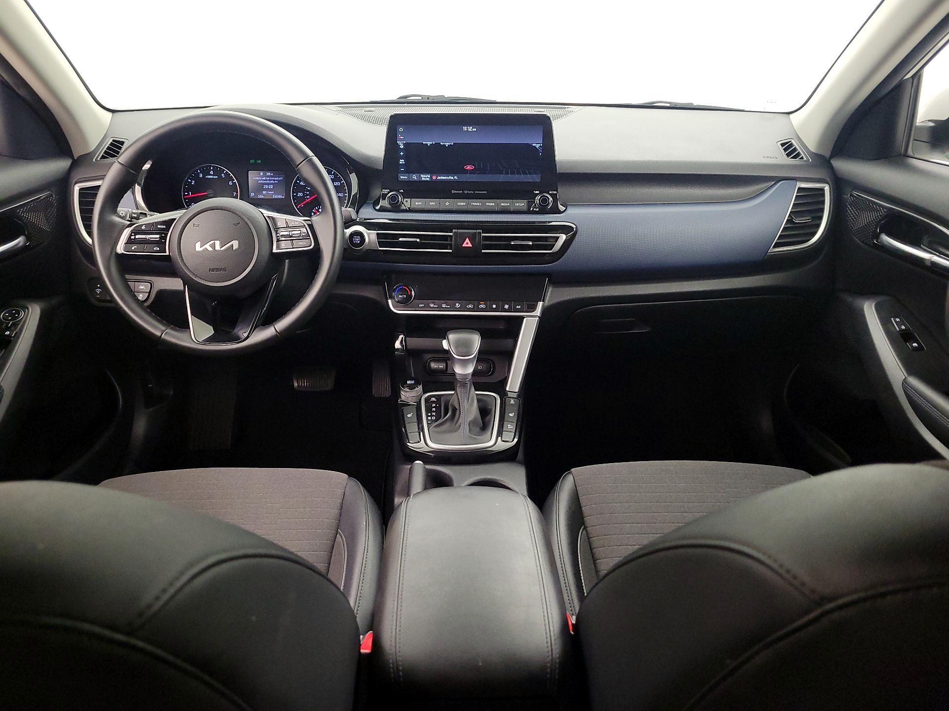 Thumbnail: 2023 Kia Seltos - 9