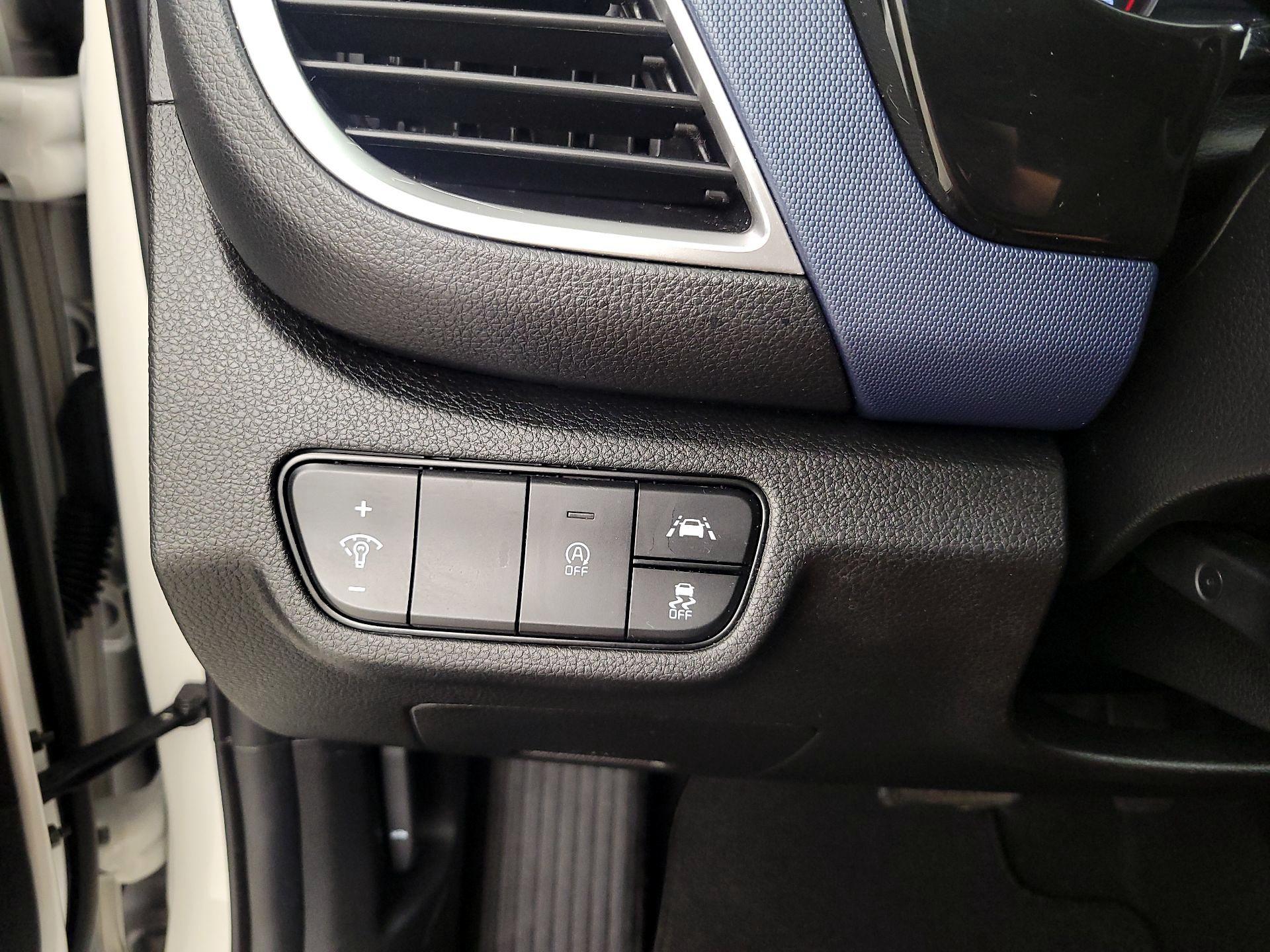 Thumbnail: 2023 Kia Seltos - 13