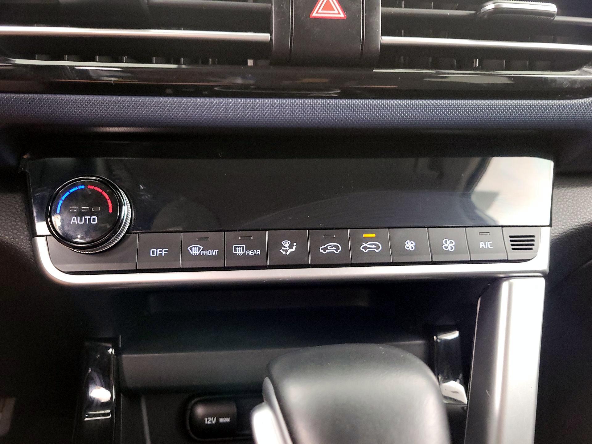 Thumbnail: 2023 Kia Seltos - 17